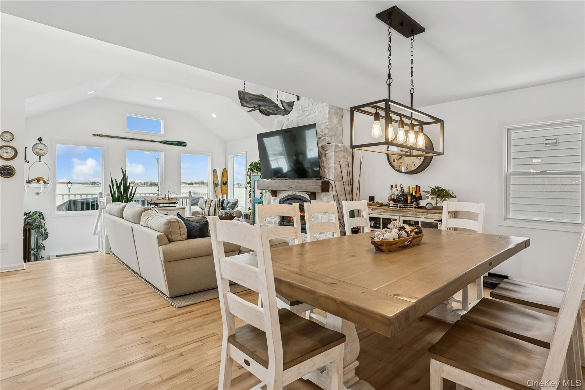 246 W Bay Drive
