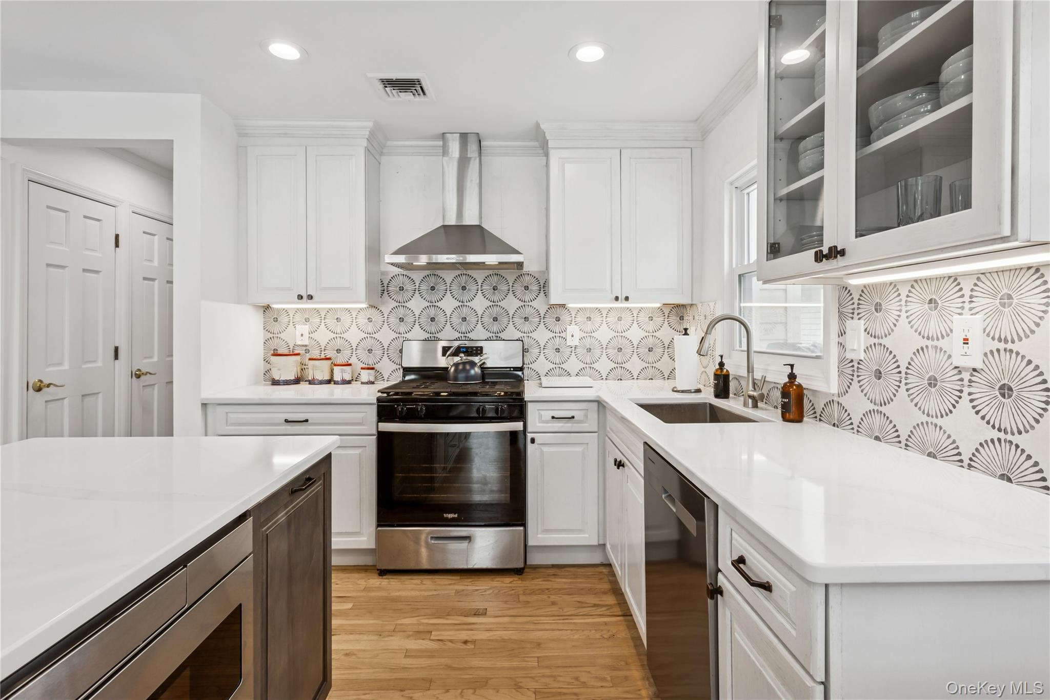 246 W Bay Drive