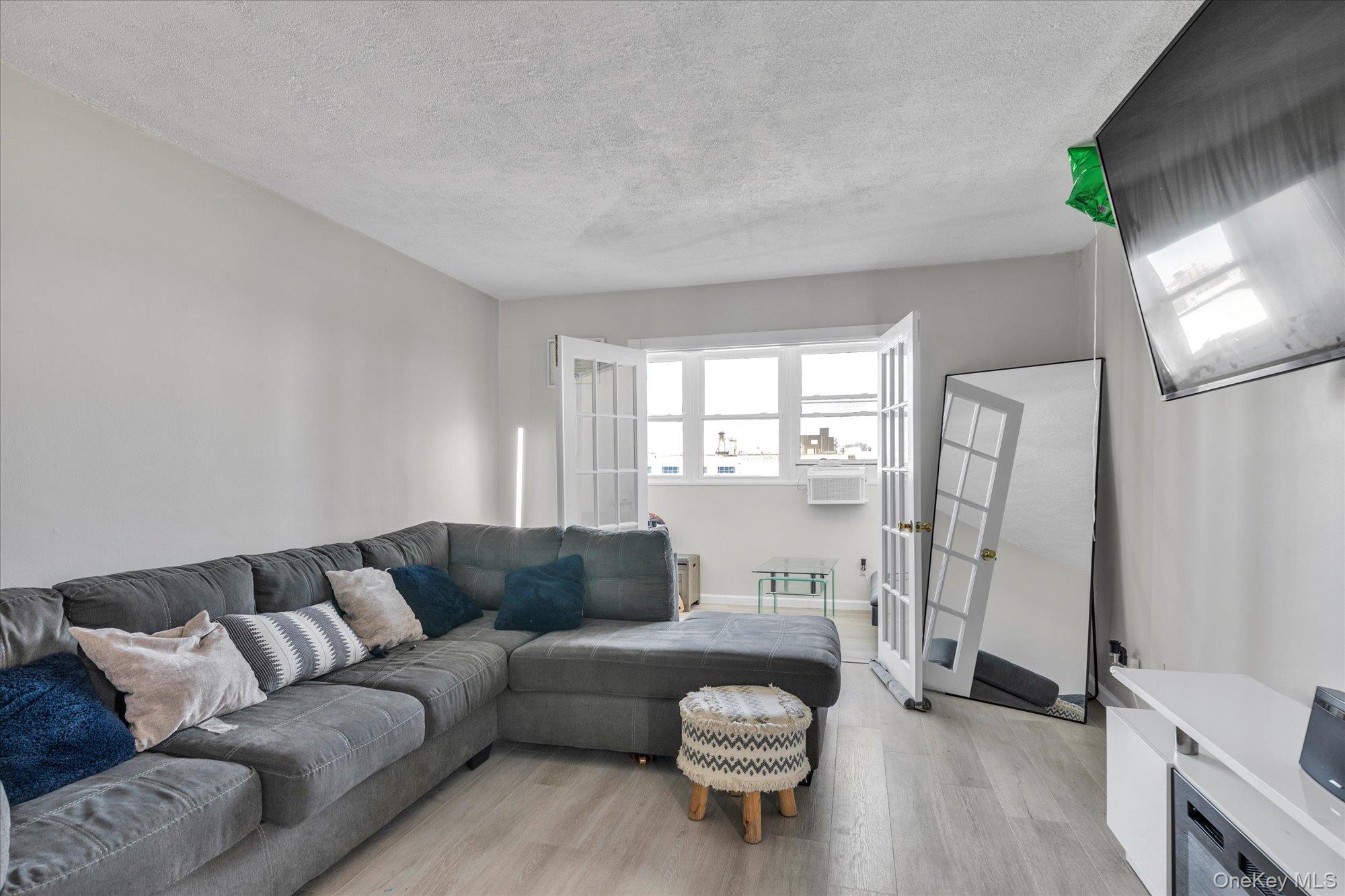 222 Smith Street Unit: 4F