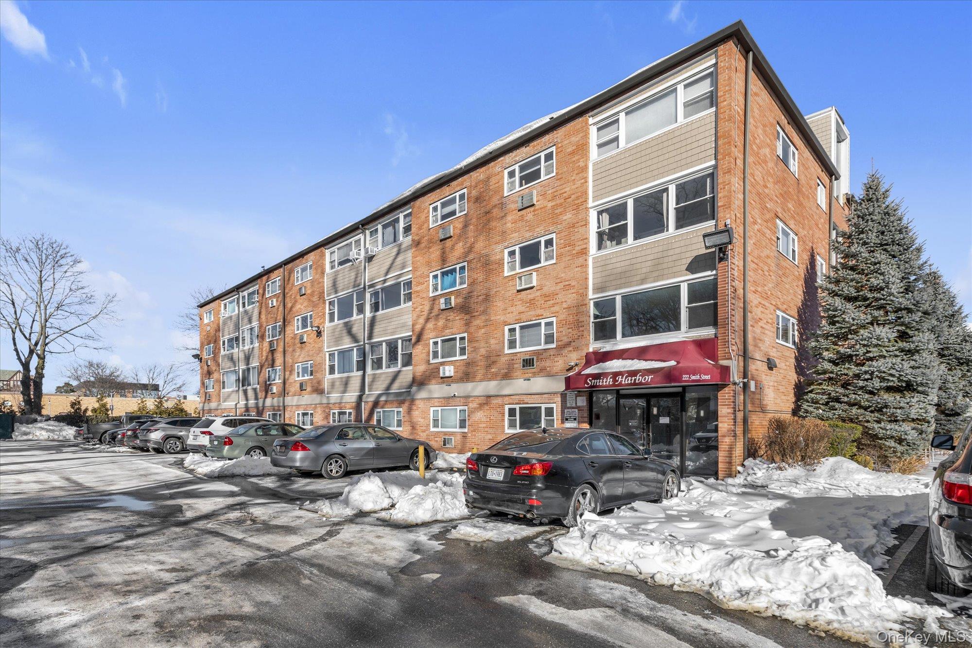 222 Smith Street Unit: 4F