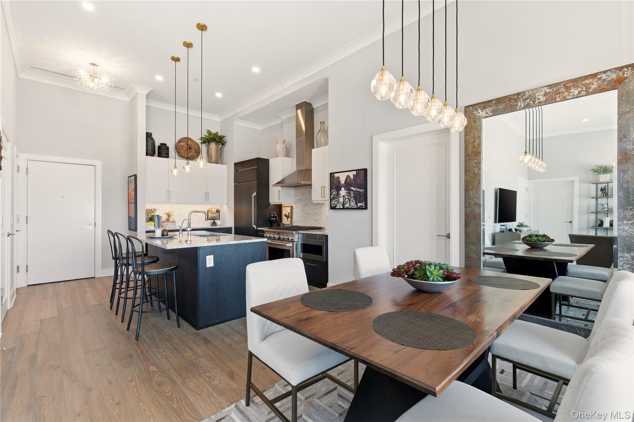 100 Garvies Point Road Unit: 1033