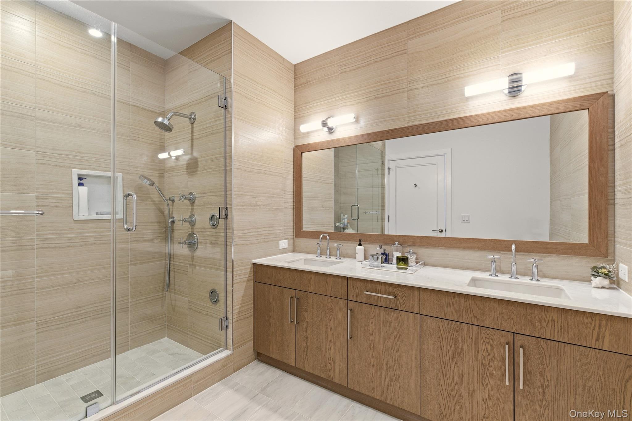 100 Garvies Point Road Unit: 1033