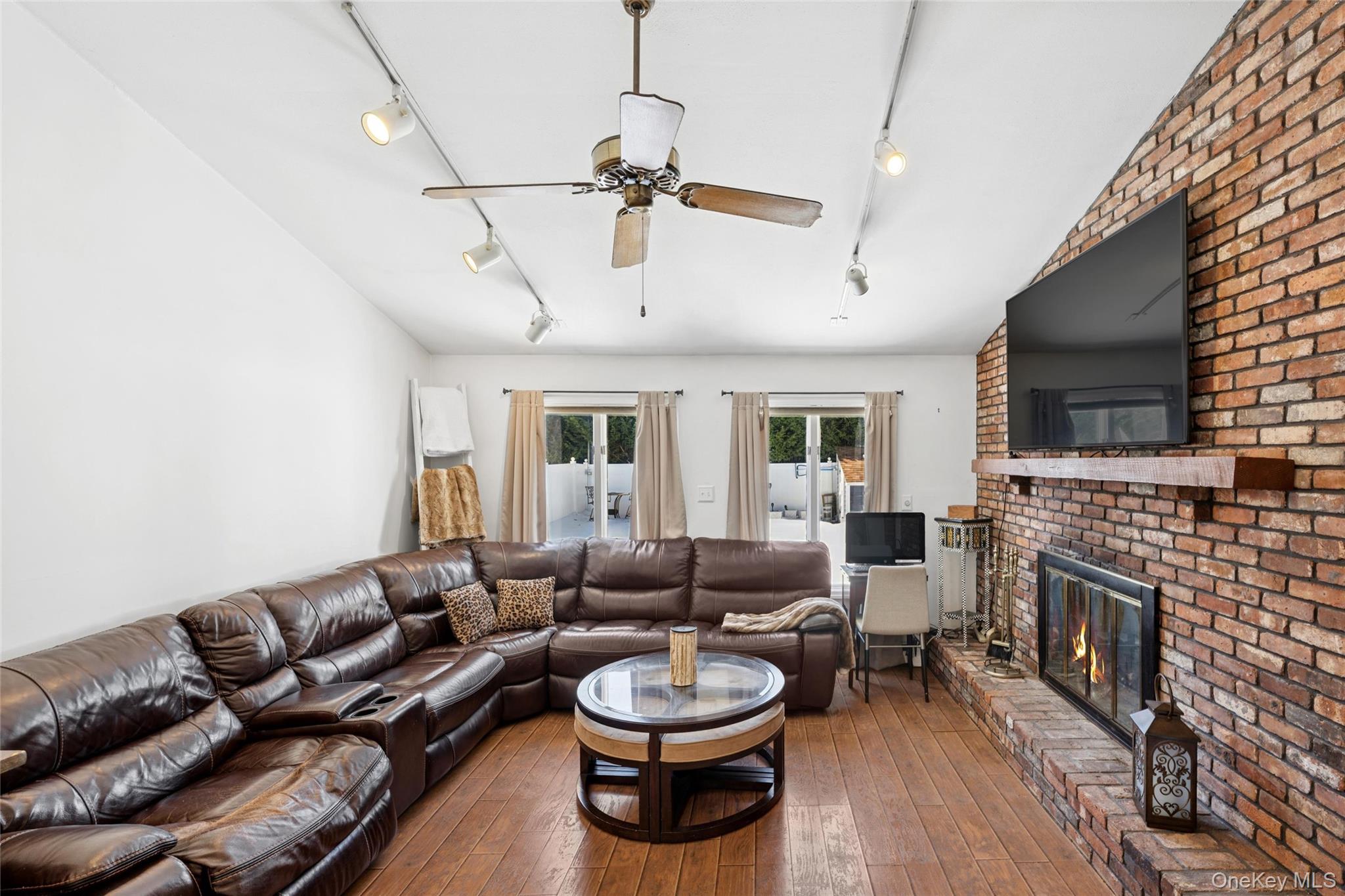 130 Oakview Avenue