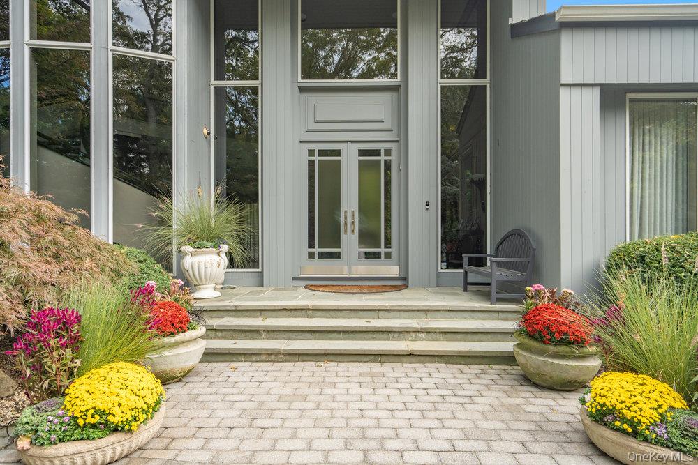 8 Forest Court