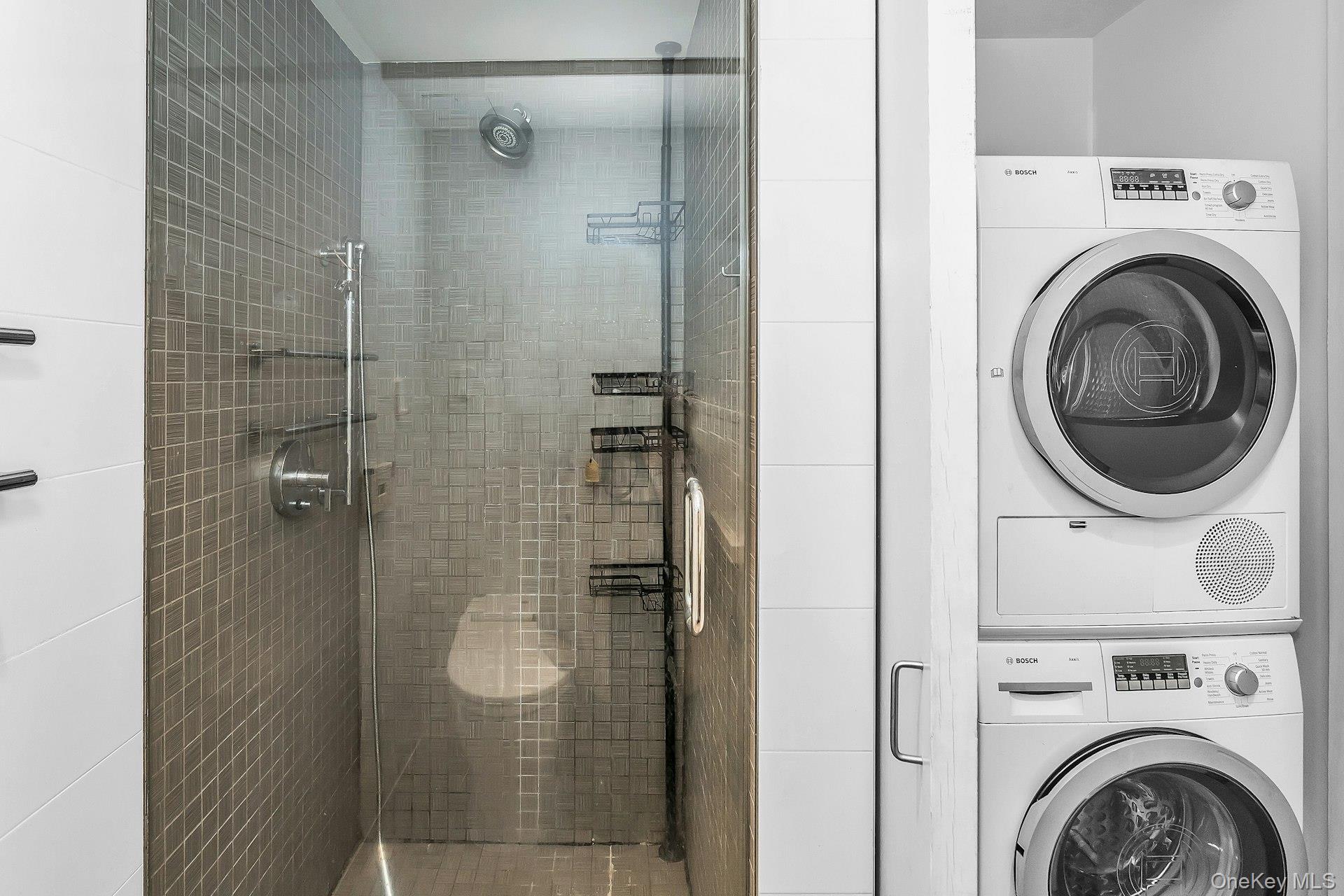 39-16 Prince Street Unit: 6G