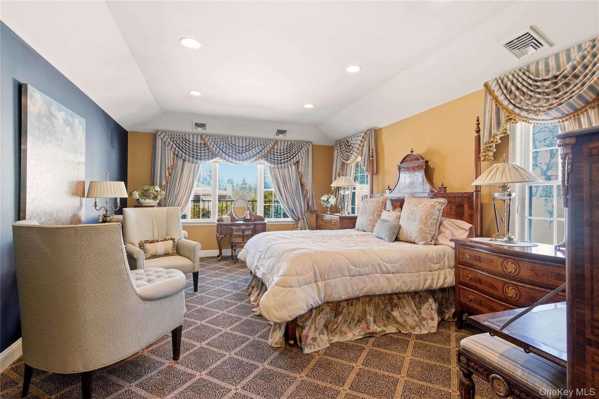4 Peachtree Lane