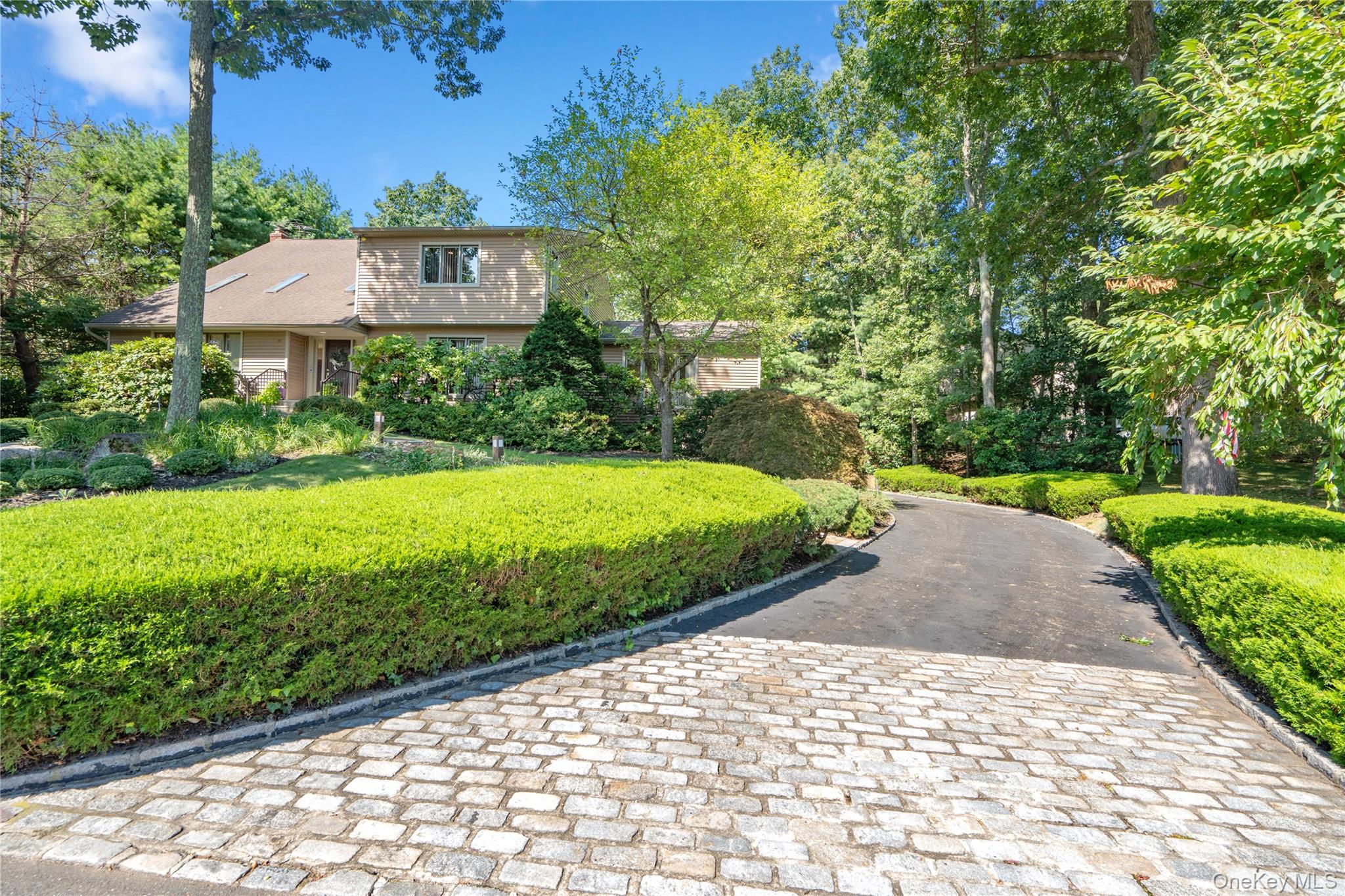 10 Tradewinds Drive