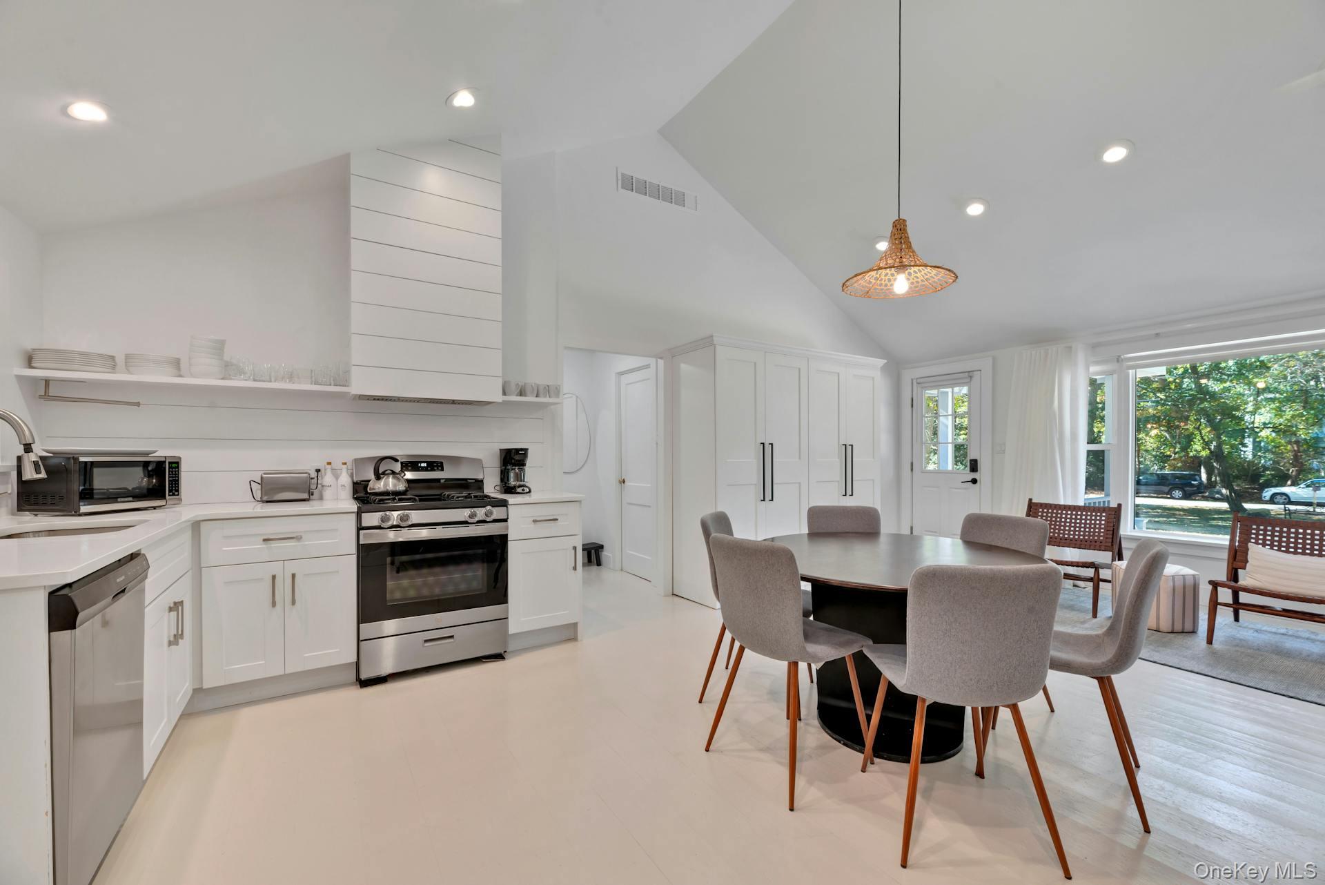 3670 Rocky Point Road
