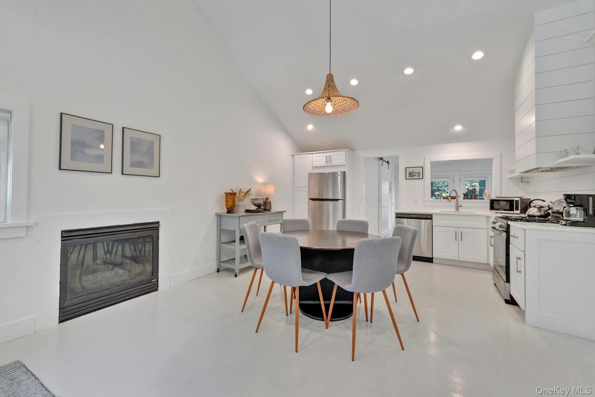 3670 Rocky Point Road