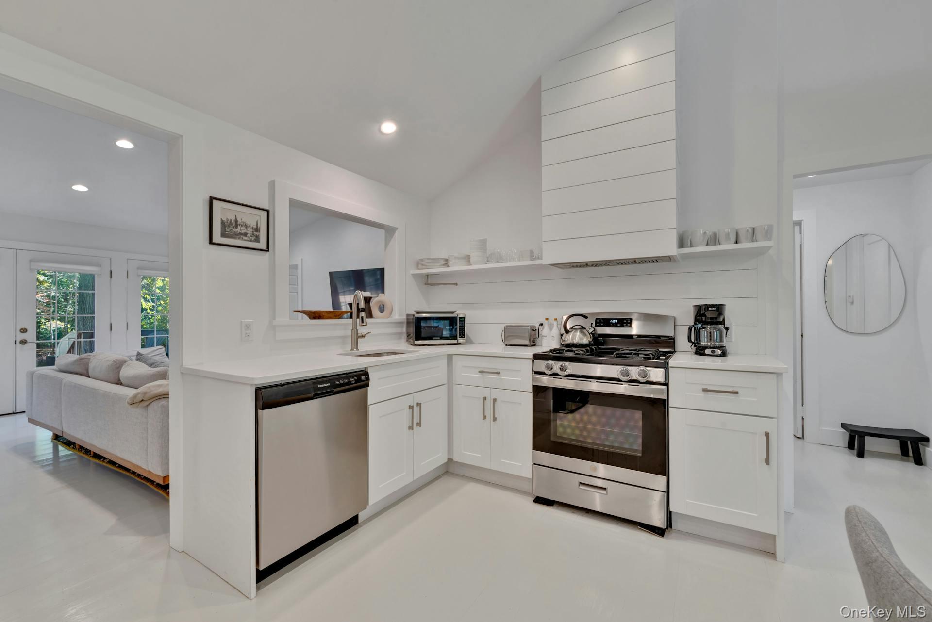 3670 Rocky Point Road
