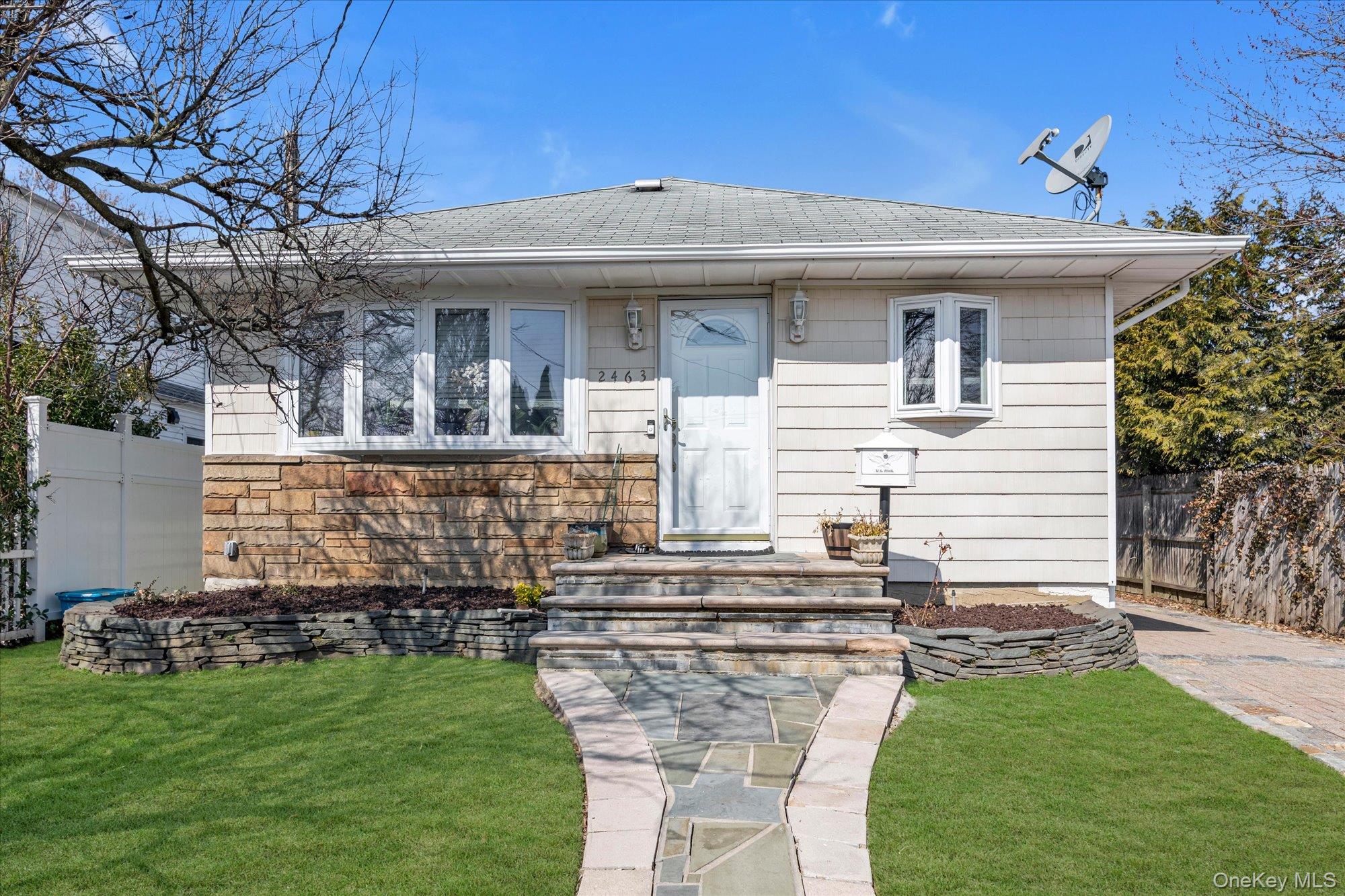 2463 Lindy Road