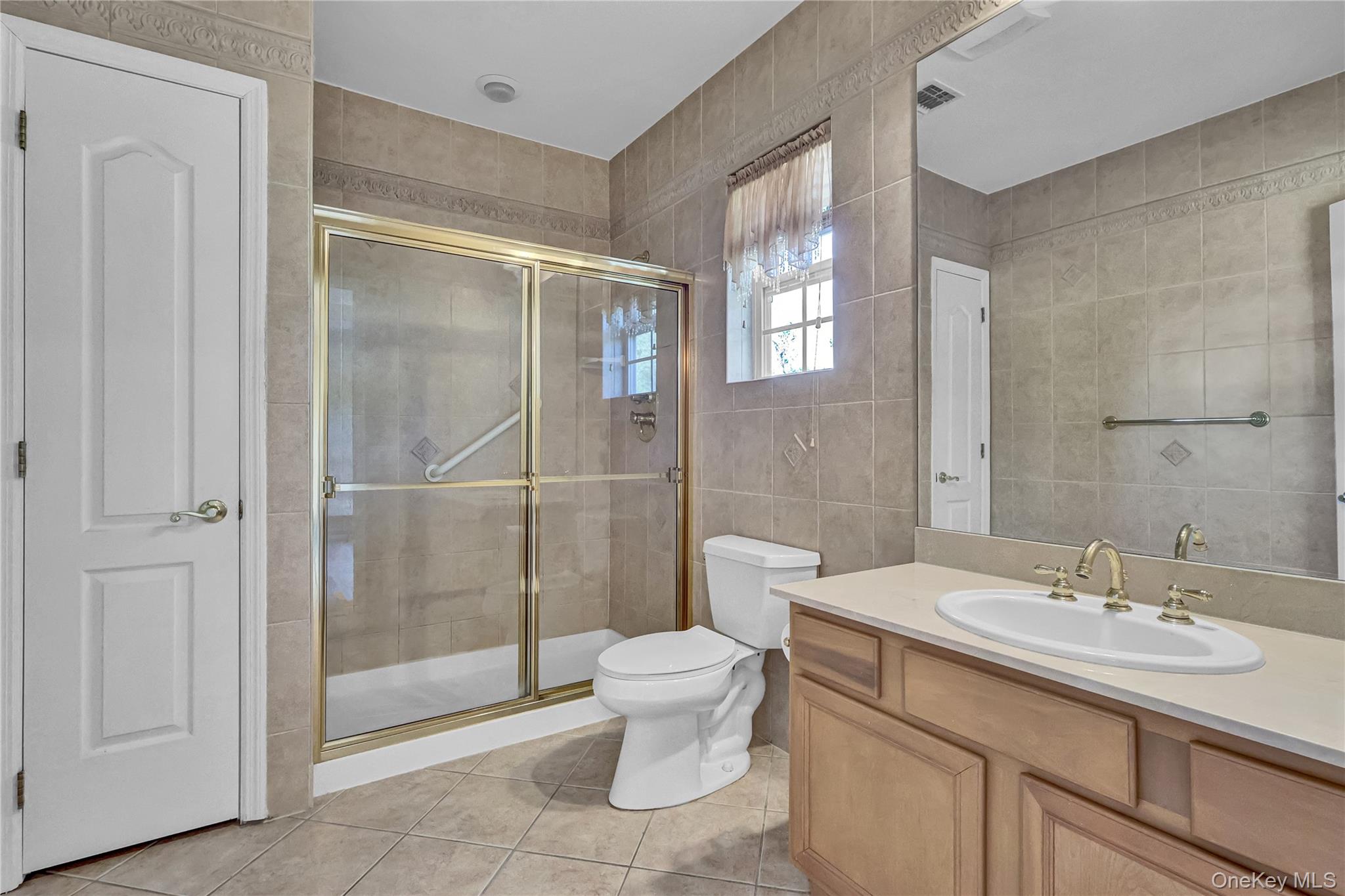 85 Constantine Way