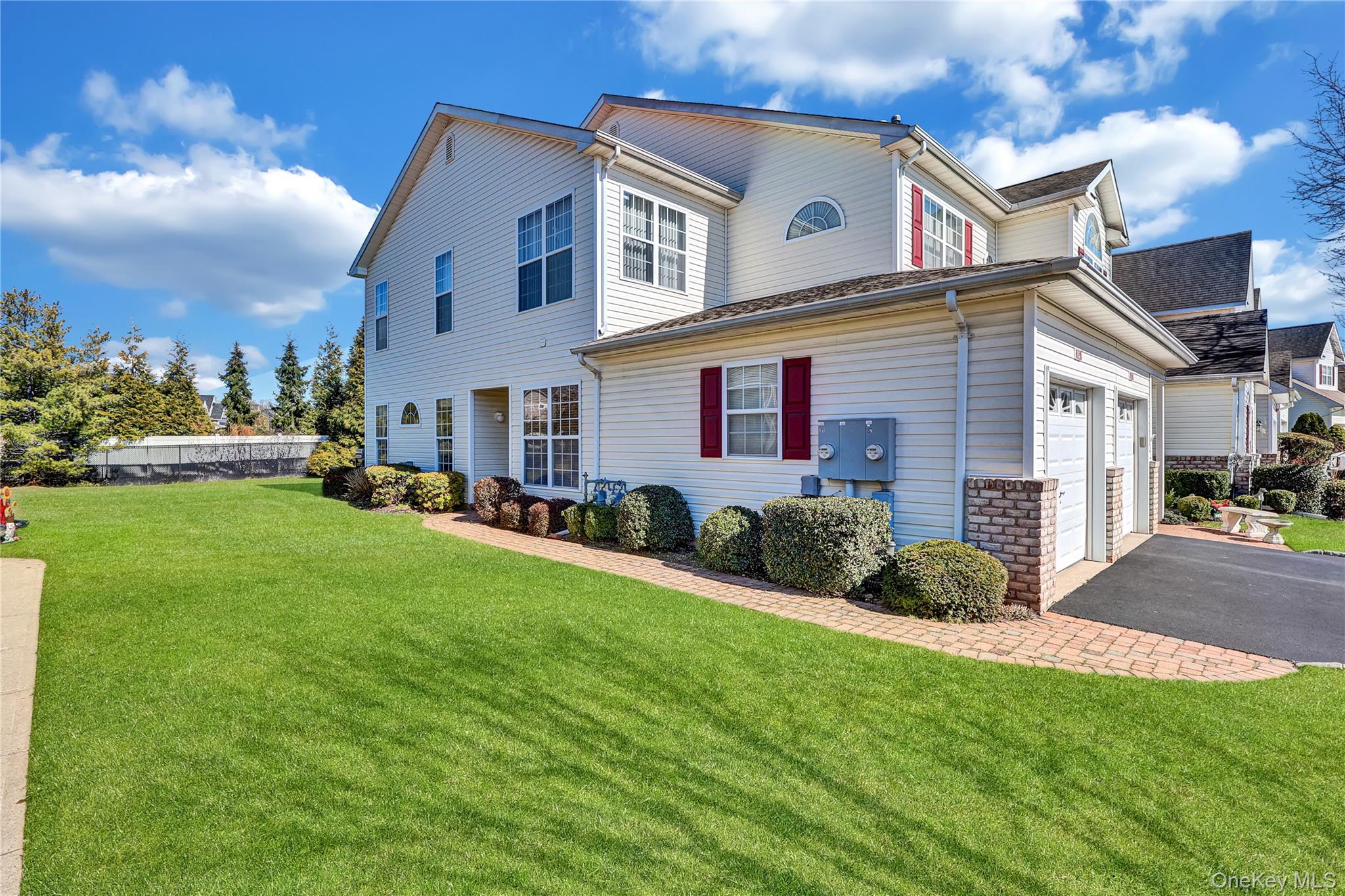 85 Constantine Way