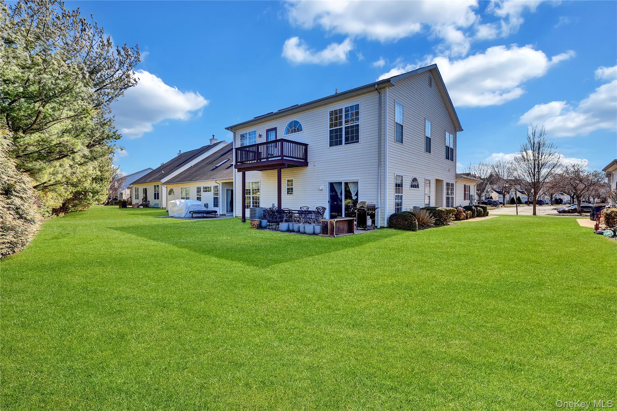 85 Constantine Way