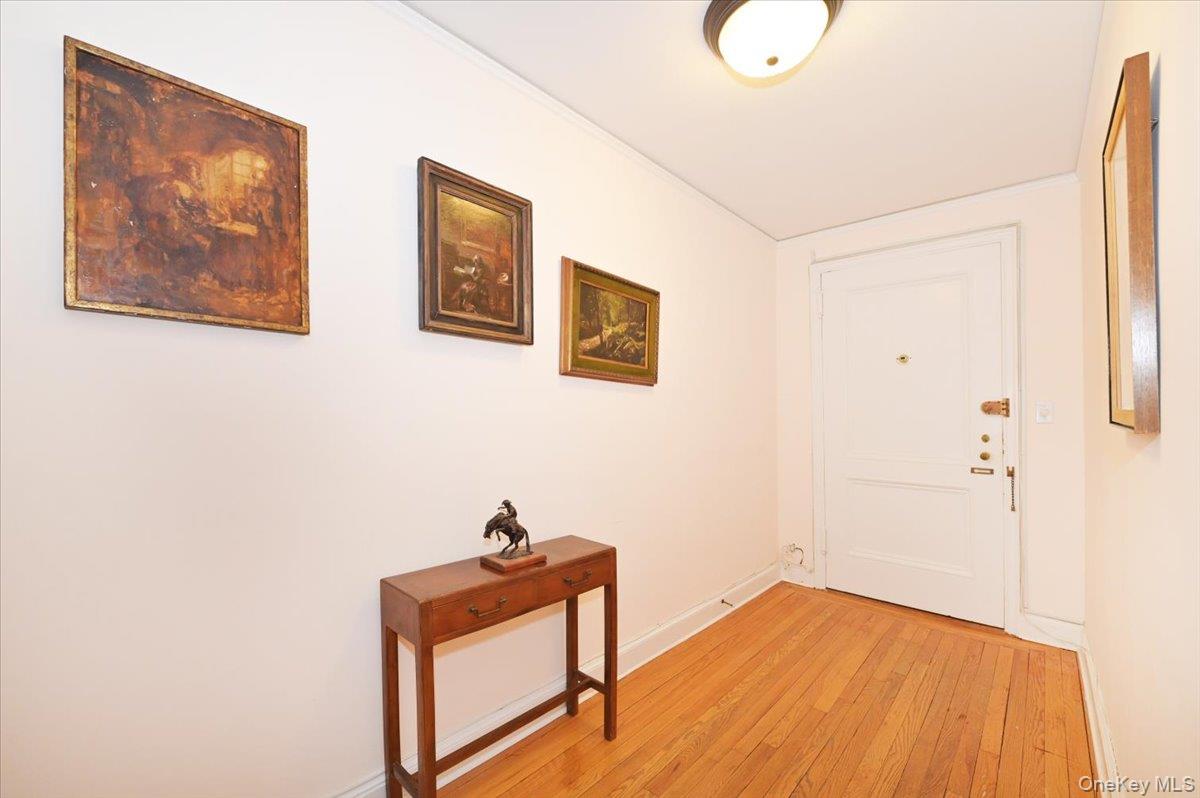 160 MIDDLE NECK RD Unit: 2-G