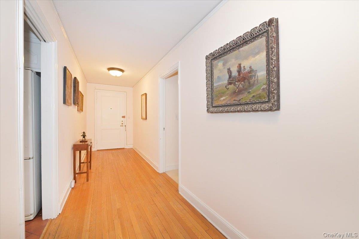 160 MIDDLE NECK RD Unit: 2-G