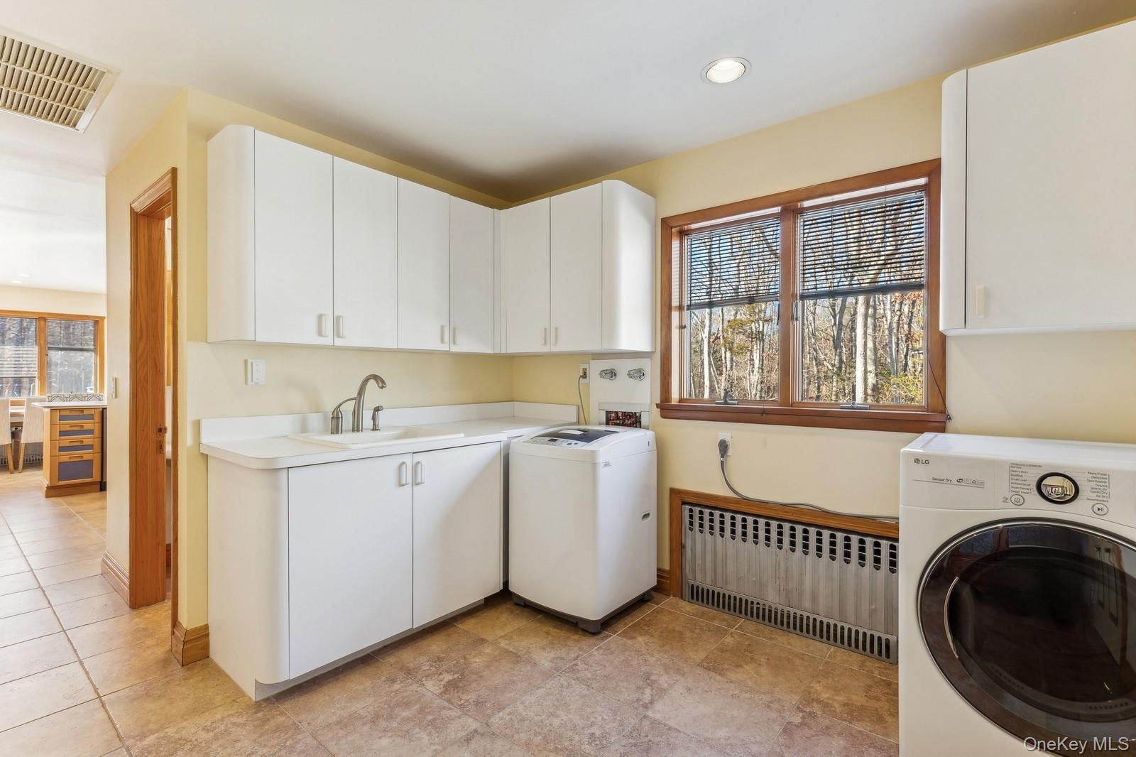 2905 Private Road