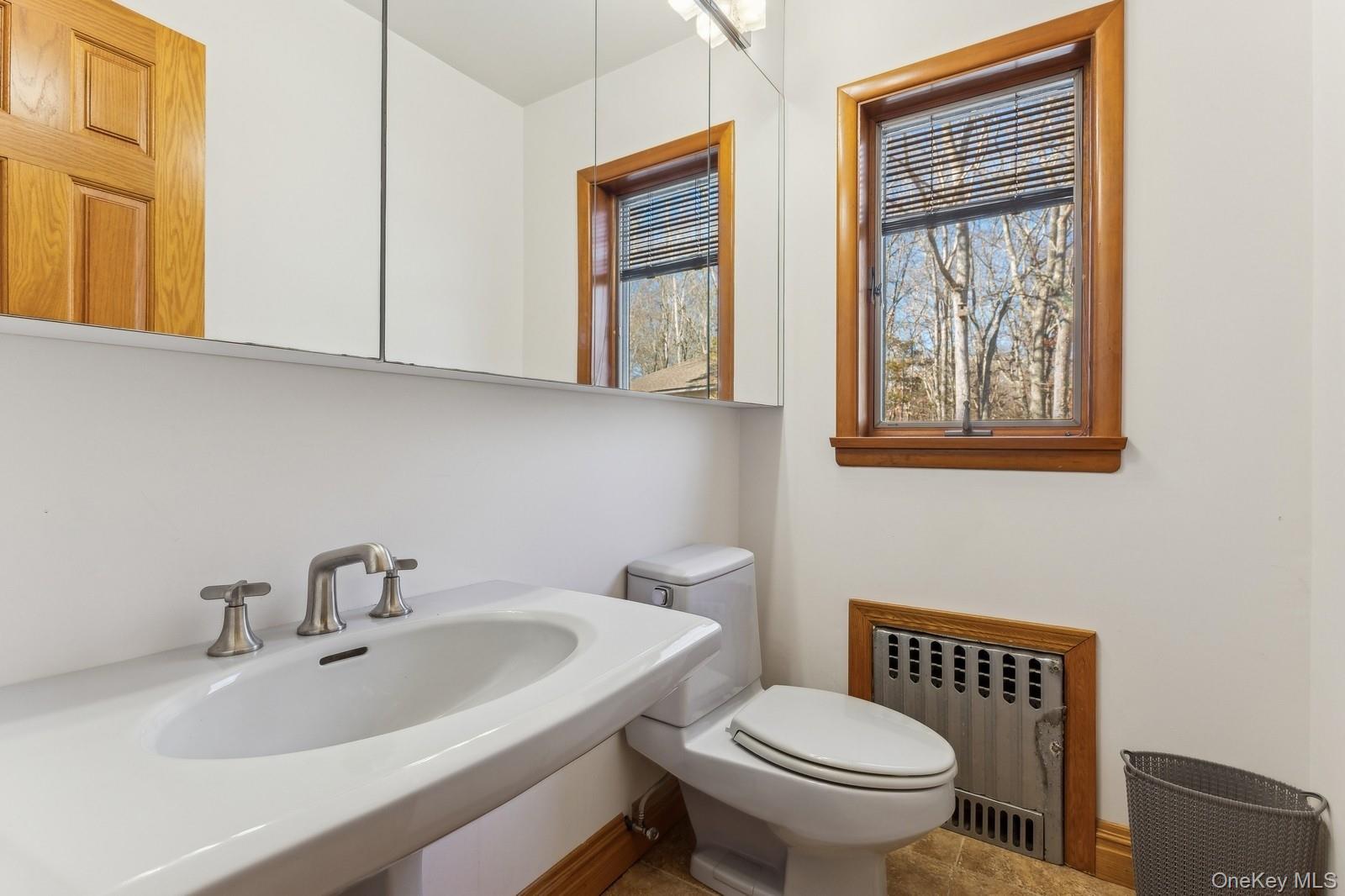 2905 Private Road