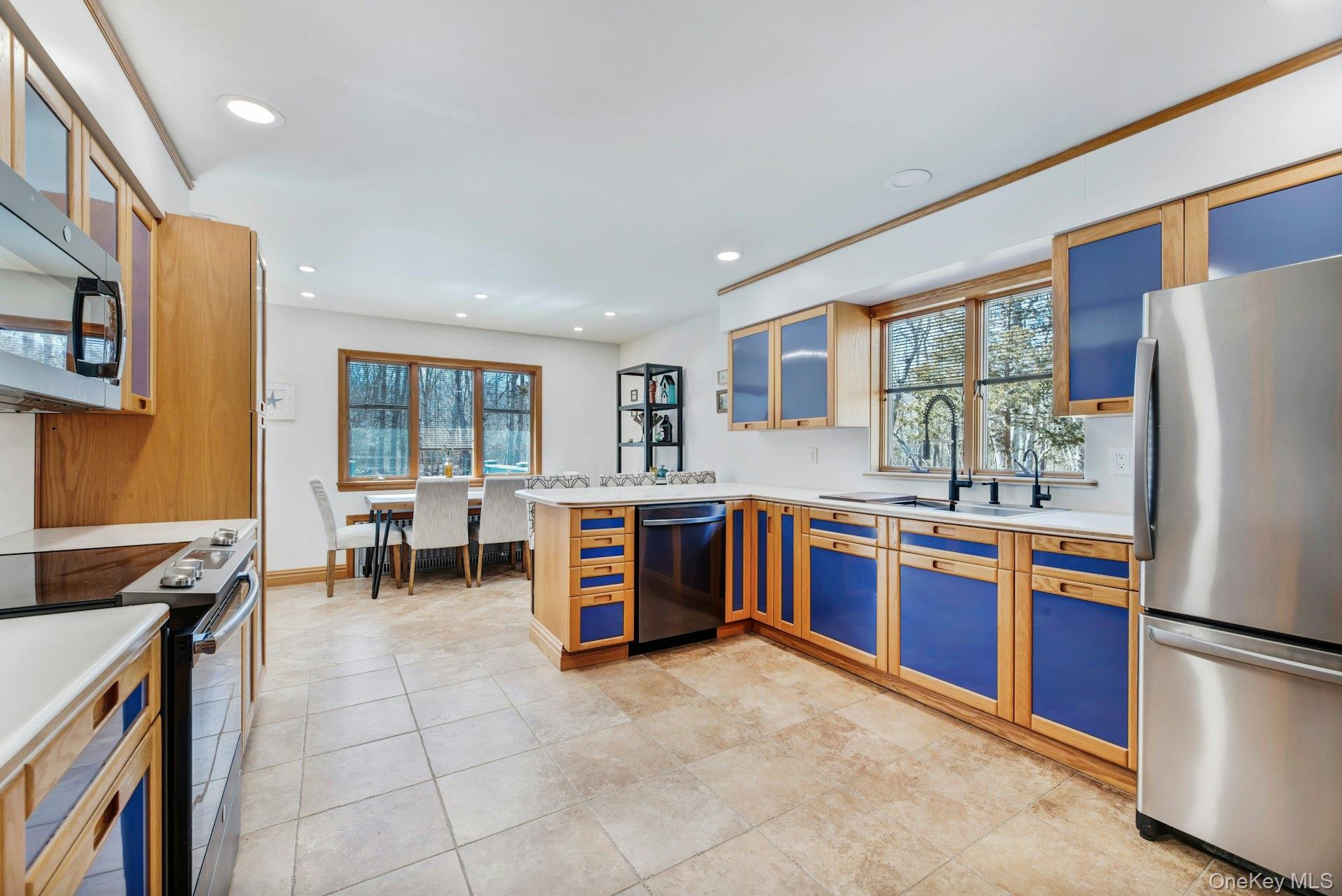 2905 Private Road