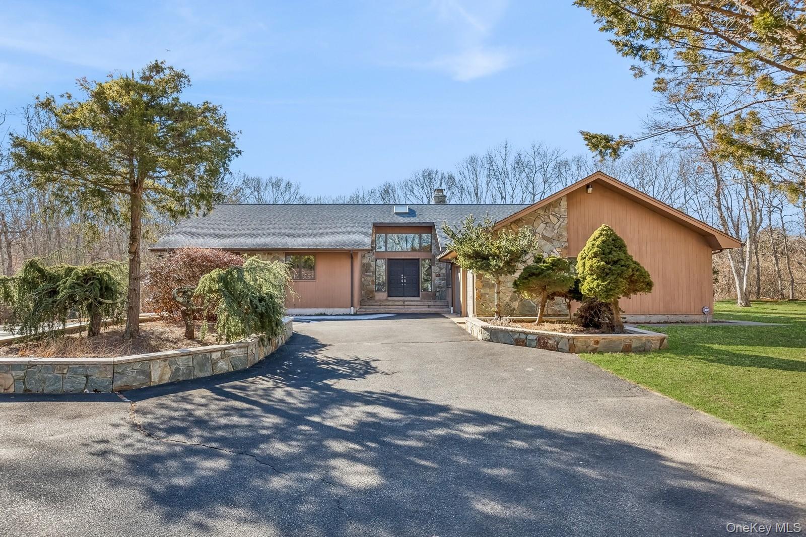 2905 Private Road
