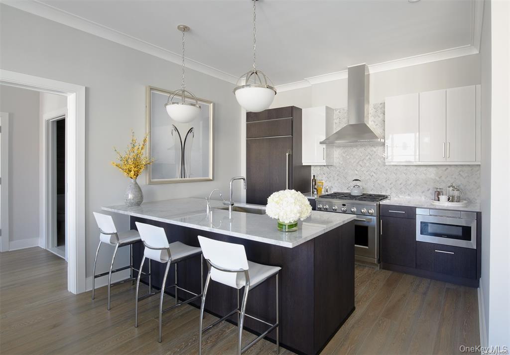 100 Garvies Point Road Unit: 1324
