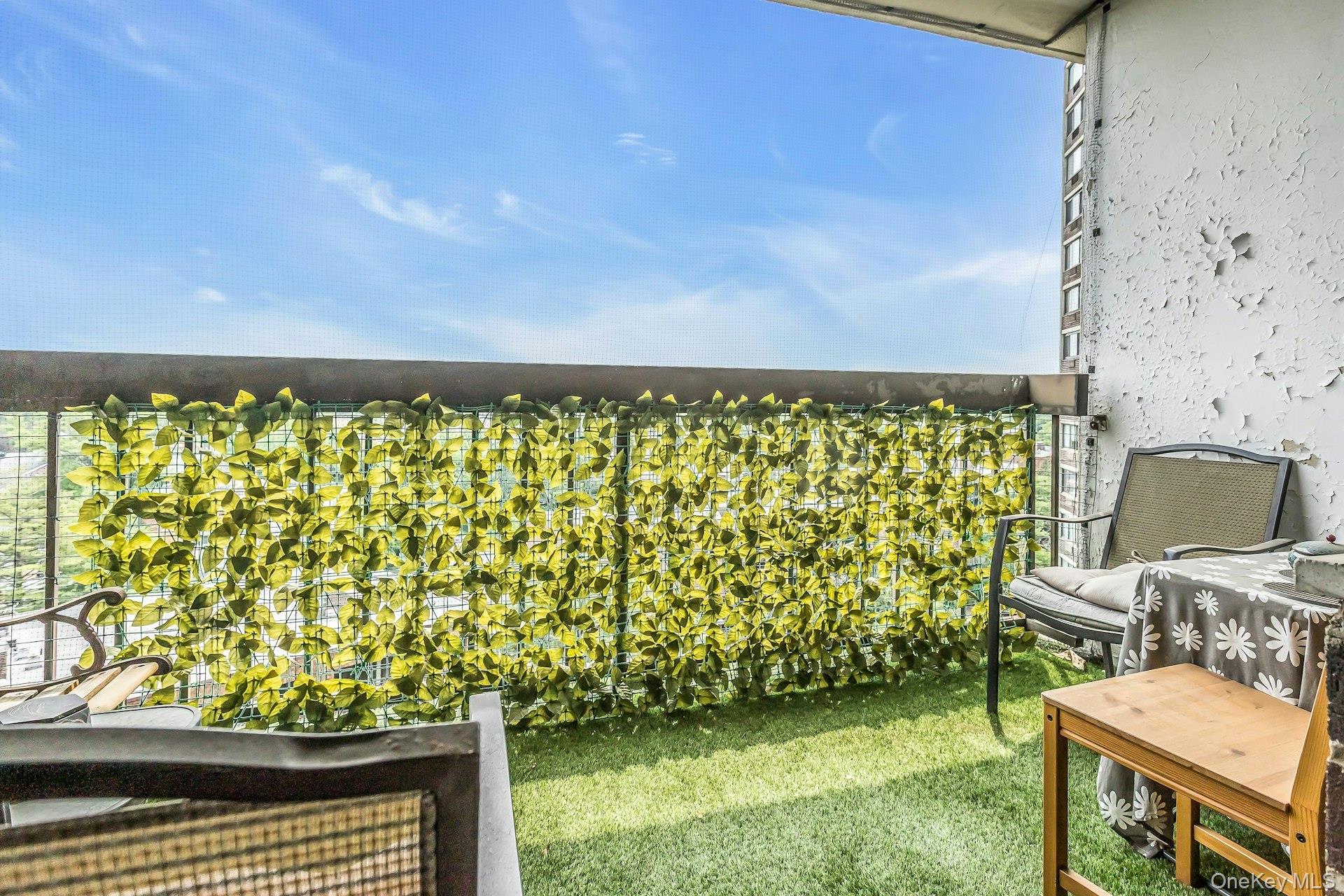 2 Bay Club Unit: 11F