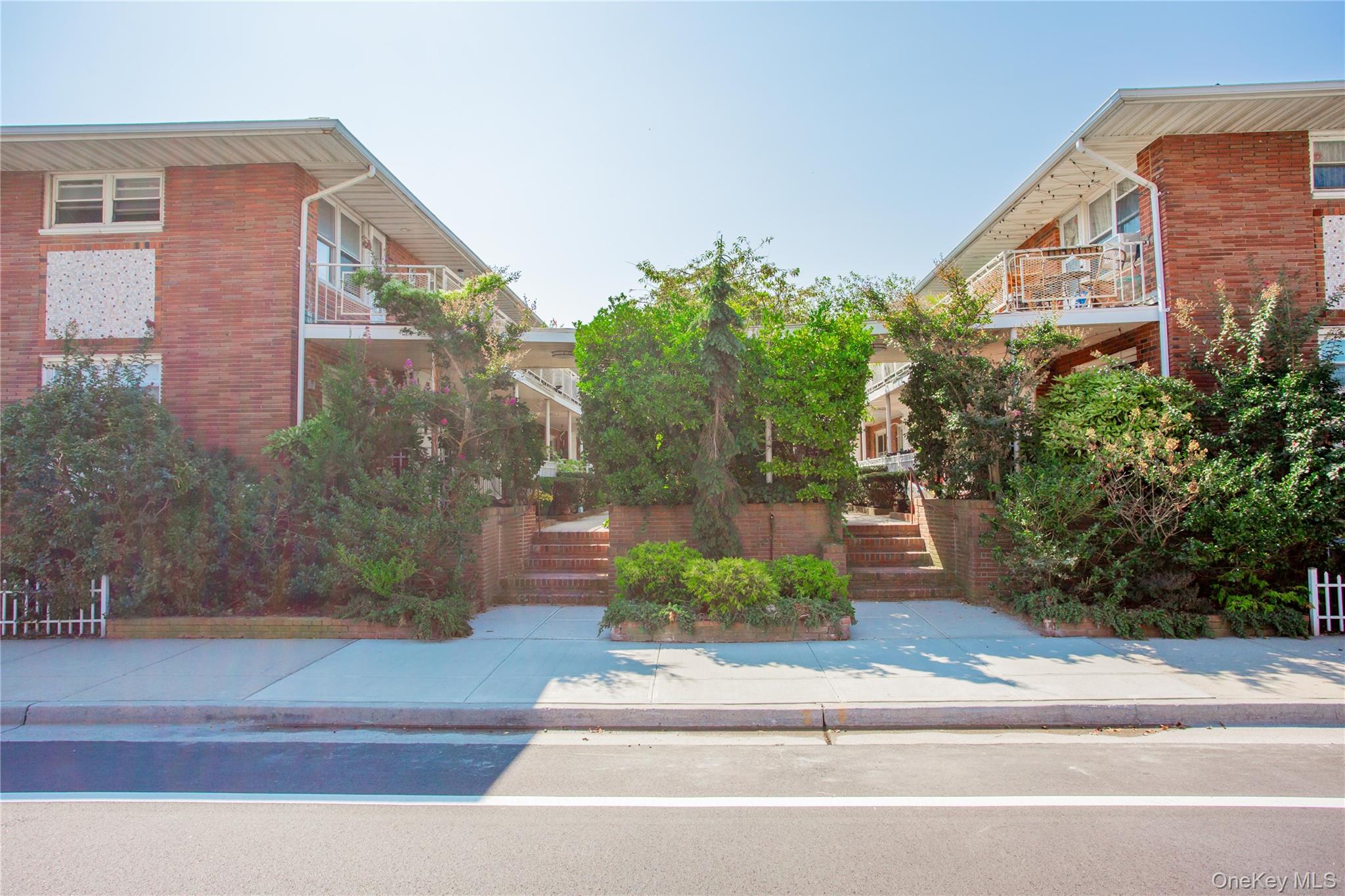 340 E Broadway Unit: 207