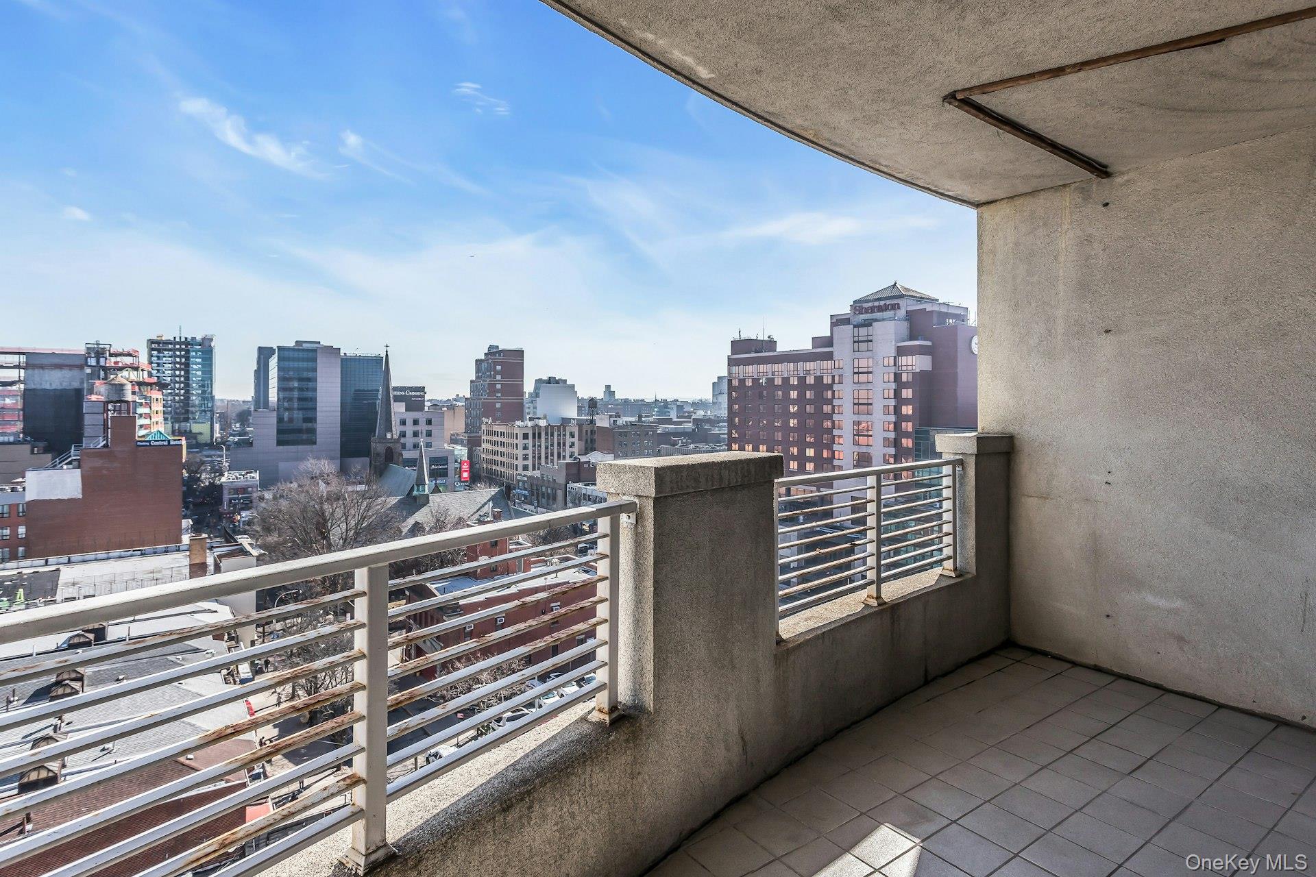 37-20 Prince Street Unit: 10D