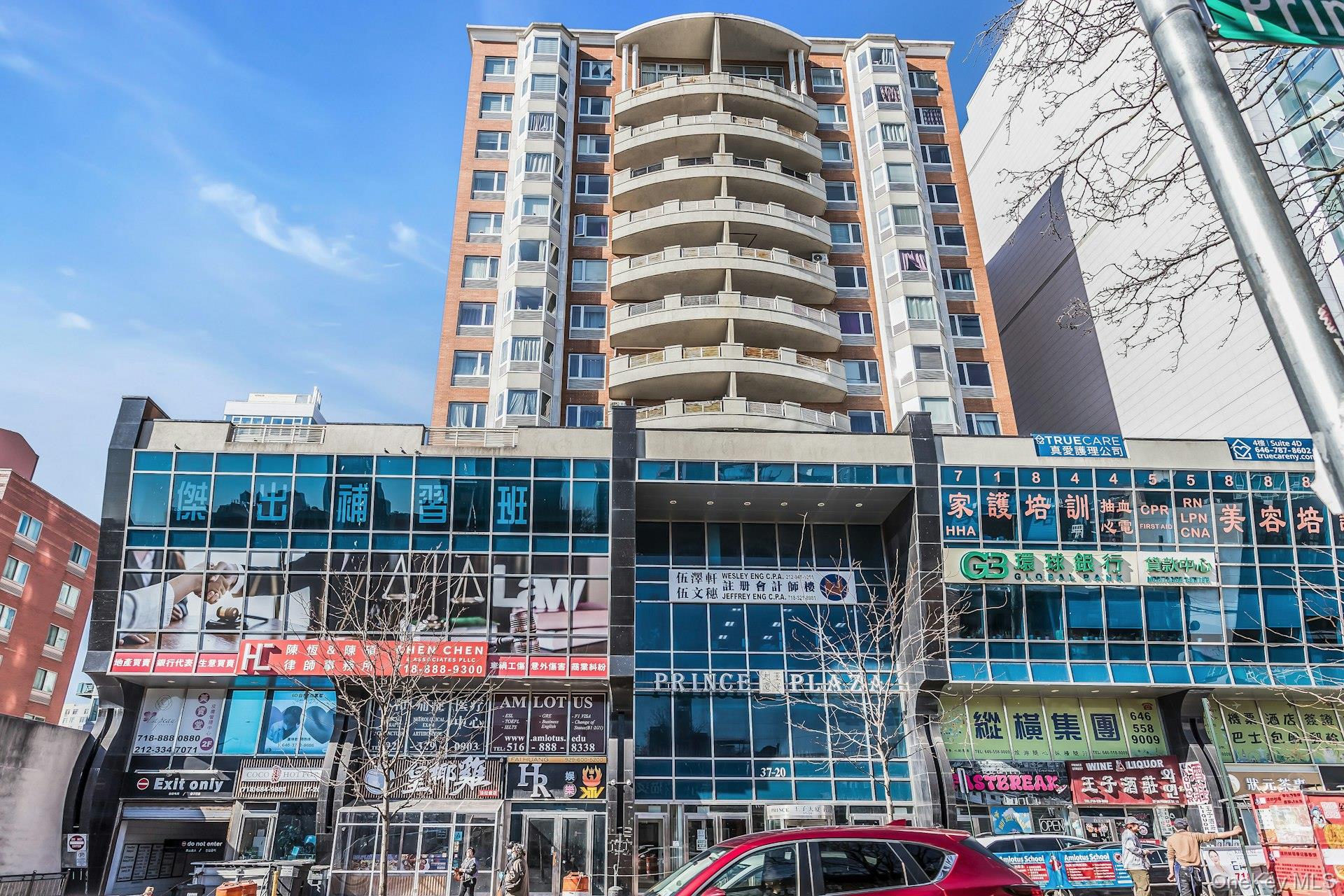 37-20 Prince Street Unit: 10D