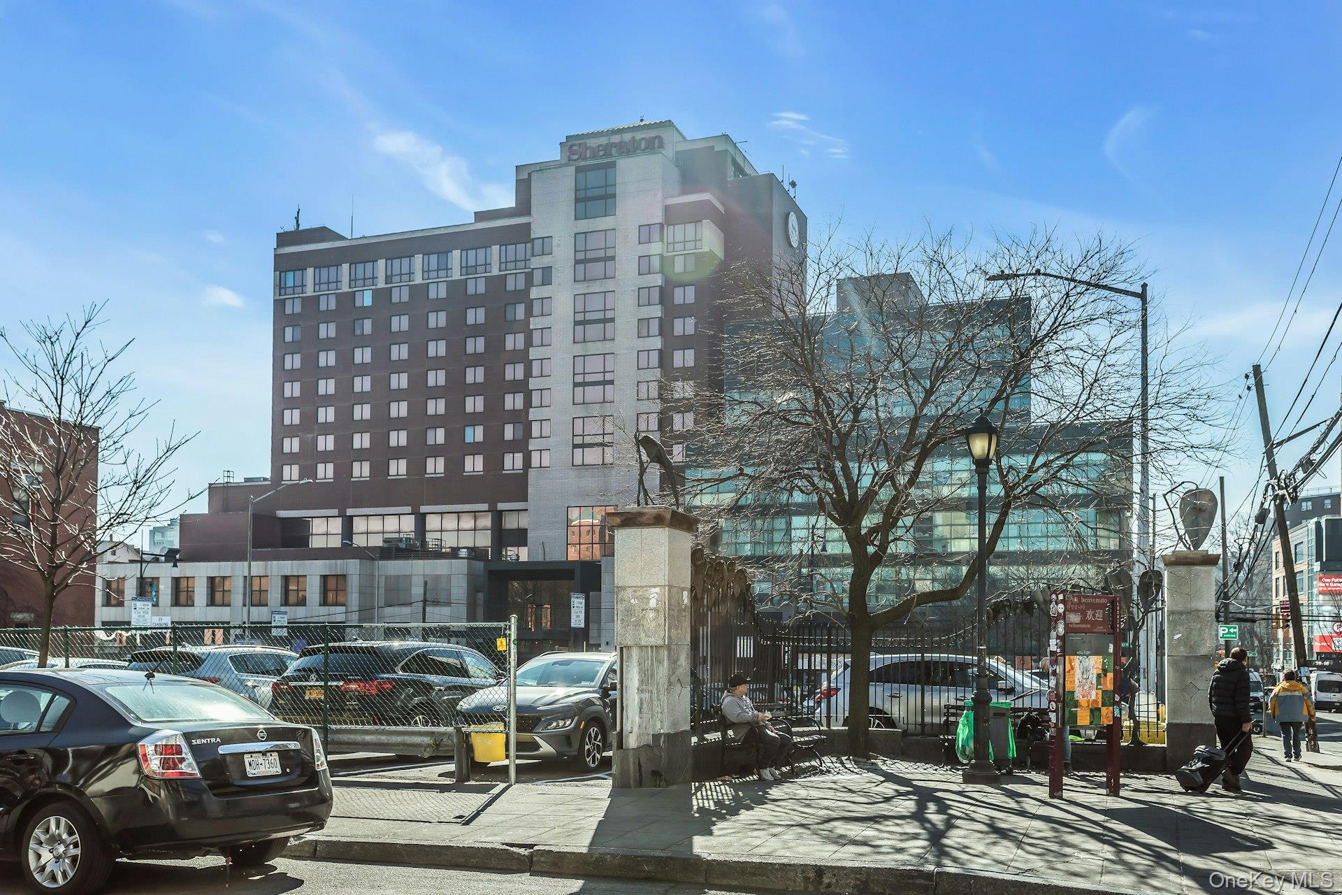 37-20 Prince Street Unit: 10D