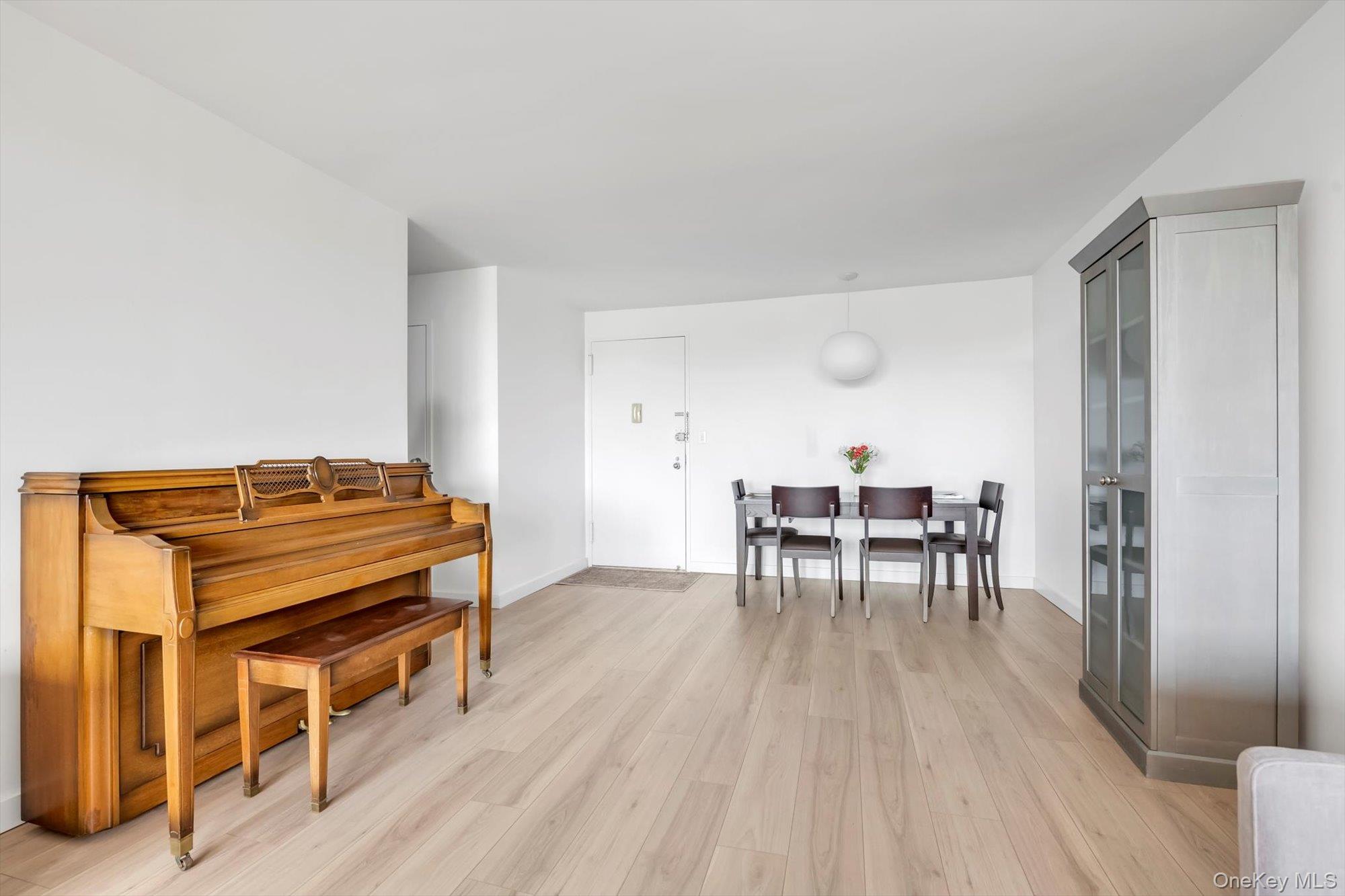 2 Bay Club Drive Unit: 2B