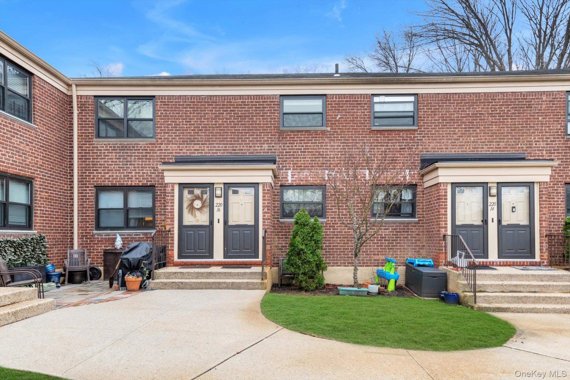 220-16 75th Avenue Unit: 210A2