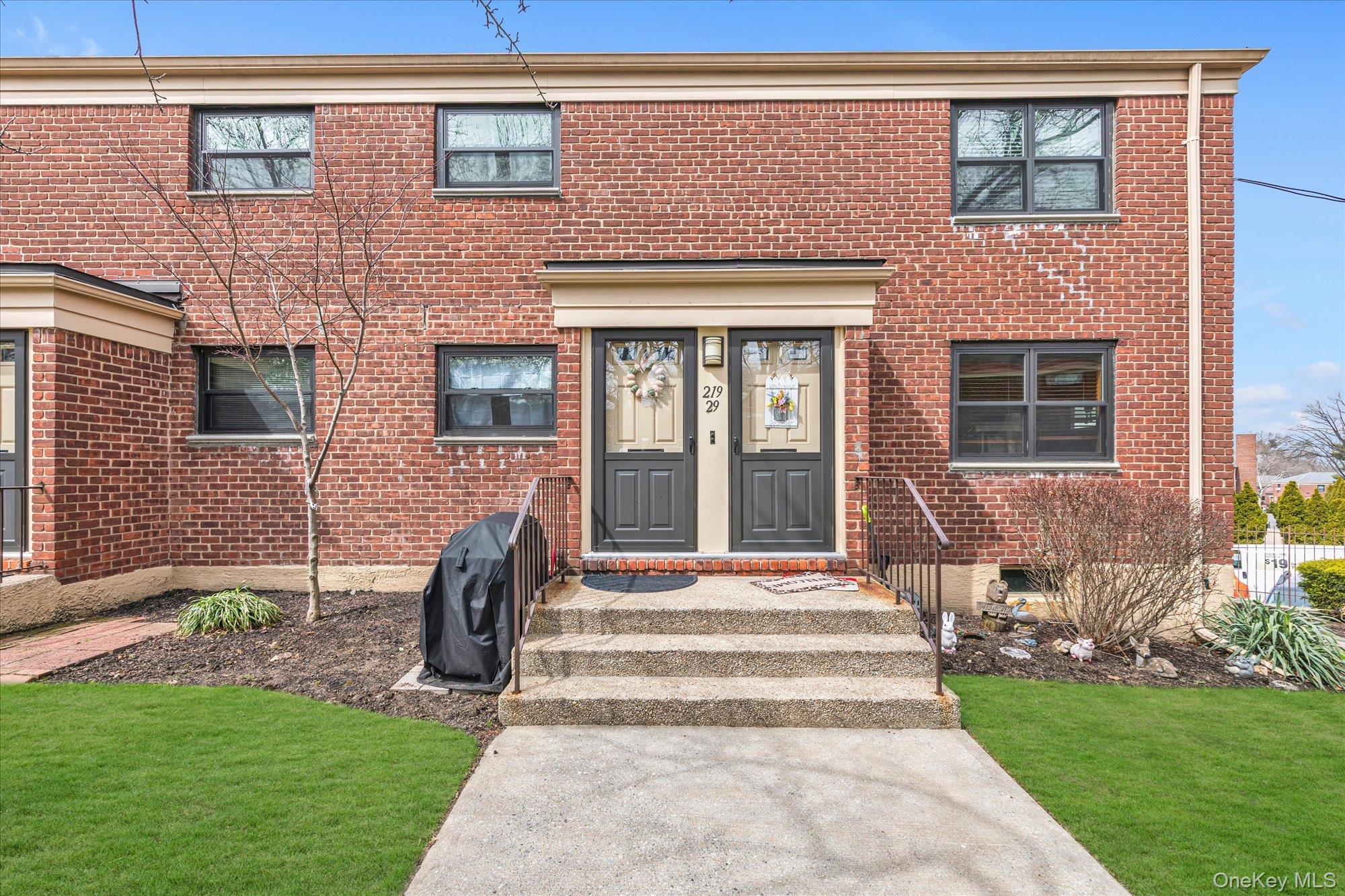 219-29 75th Avenue Unit: 300A2
