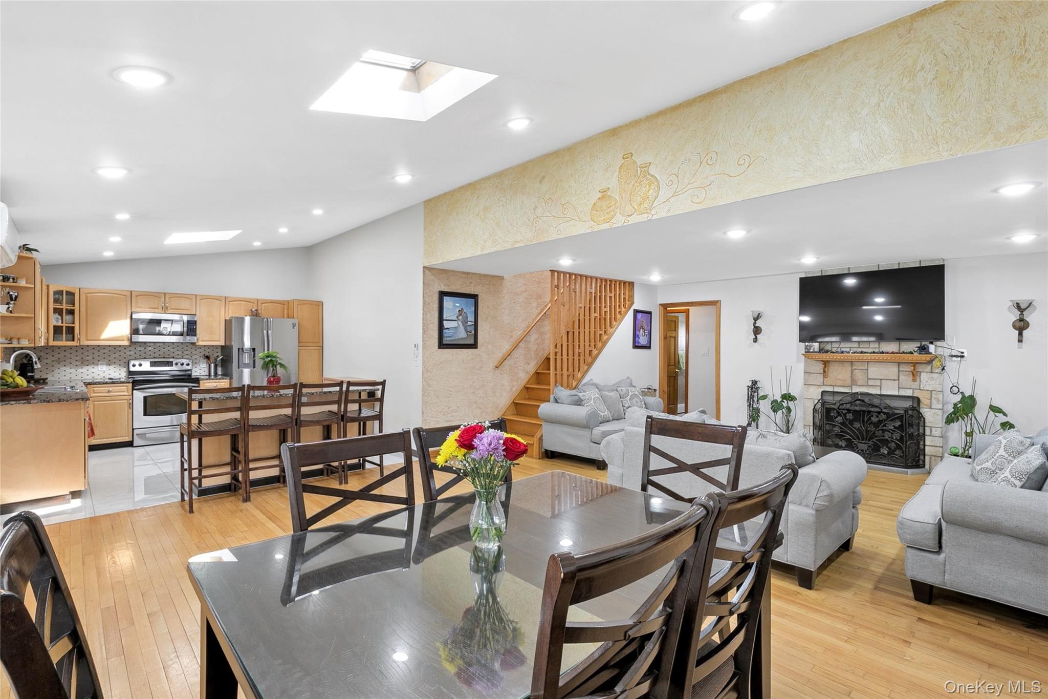 93 Hearth Lane