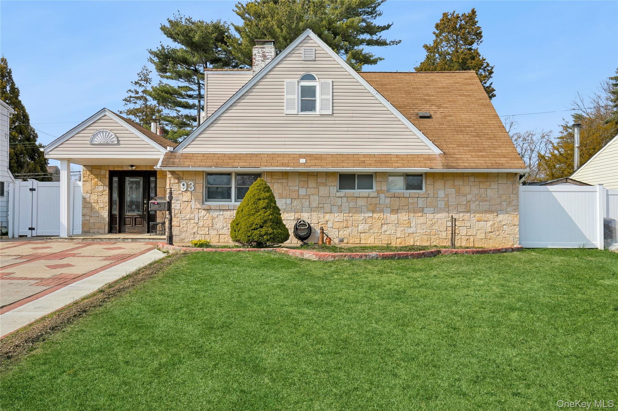 93 Hearth Lane