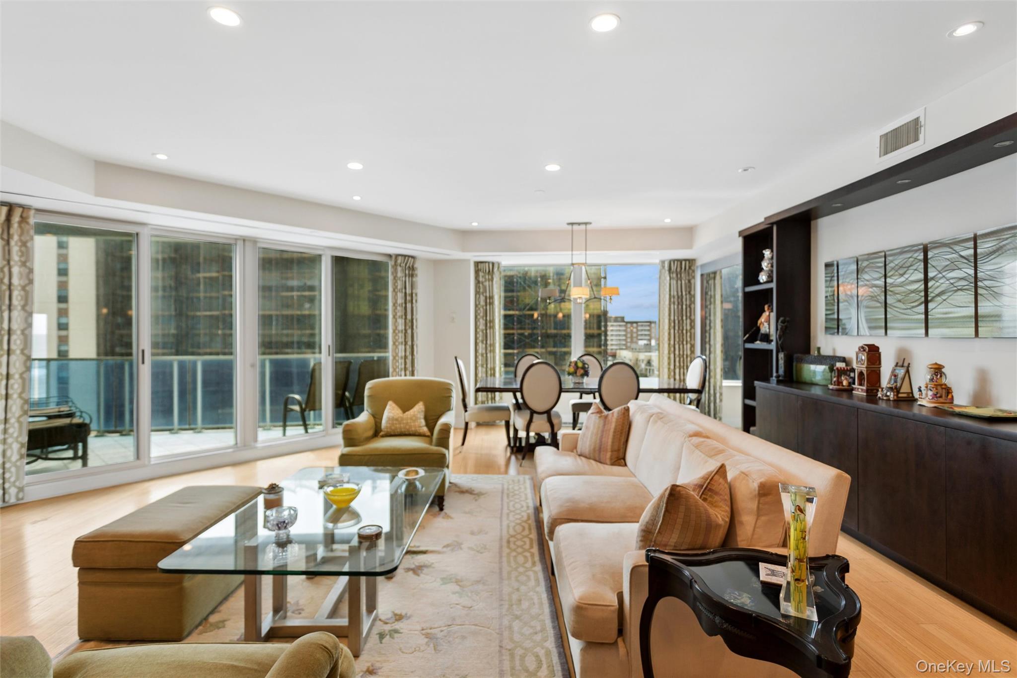 403 E Boardwalk Unit: 502