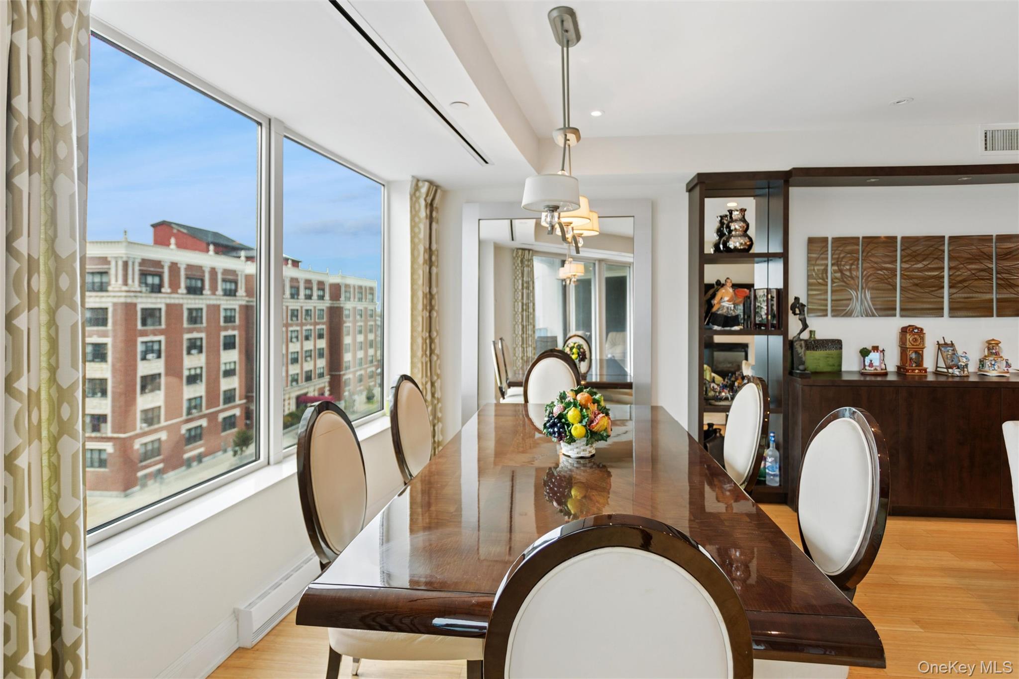 403 E Boardwalk Unit: 502