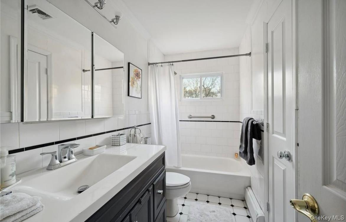 23 N Westbury Road