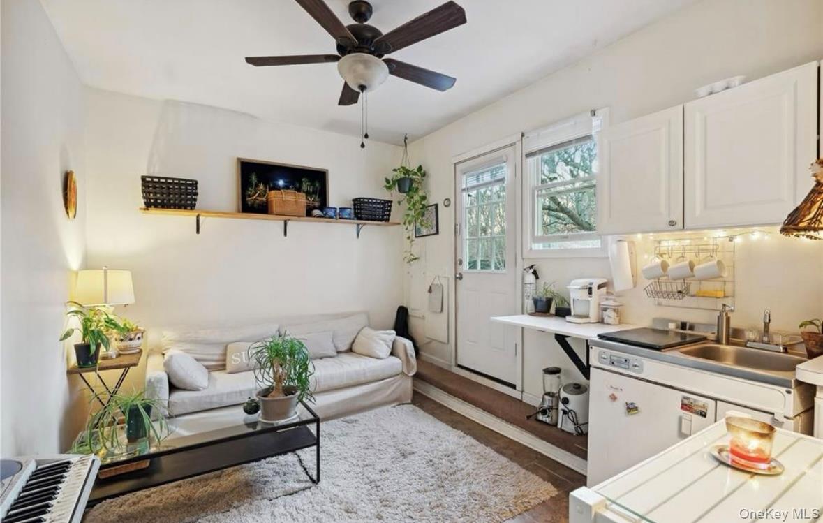 23 N Westbury Road