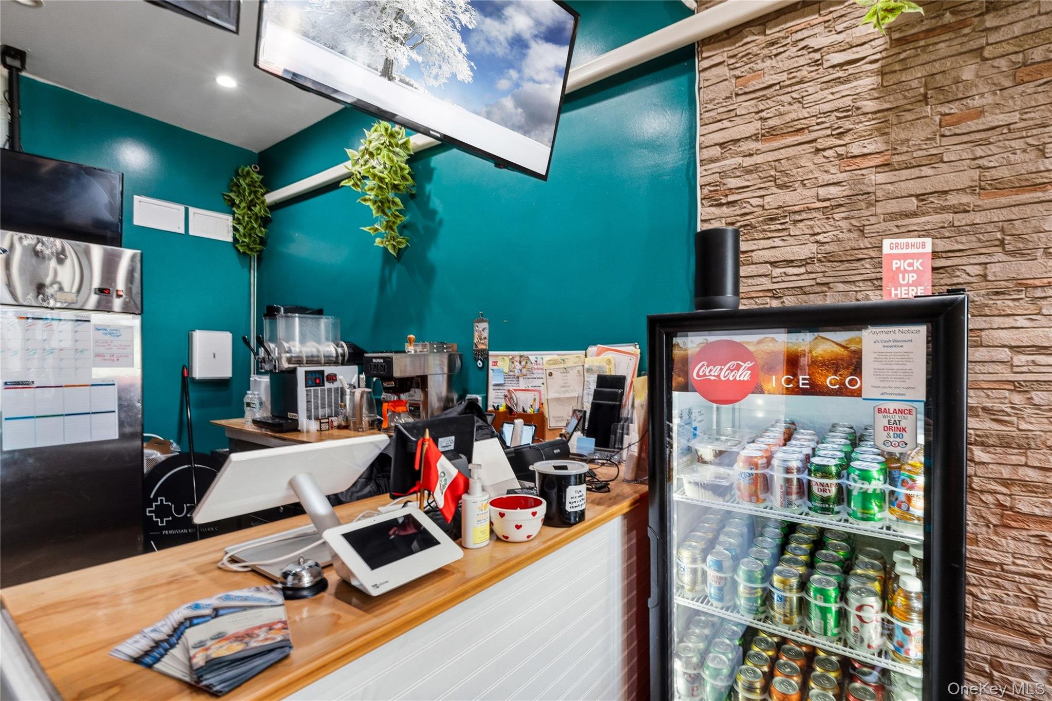 379 Sunrise Highway