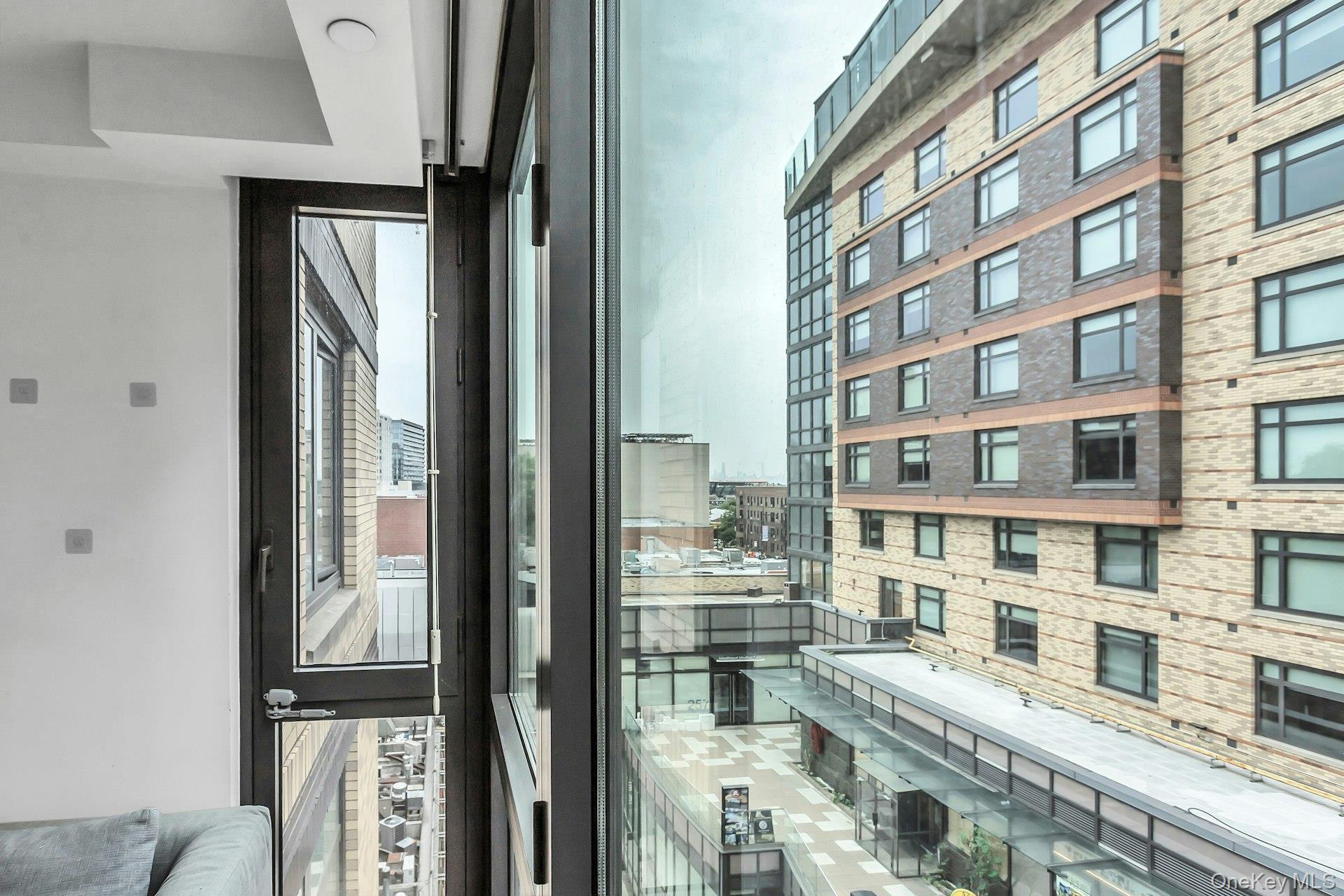 39-16 Prince Street Unit: 5E