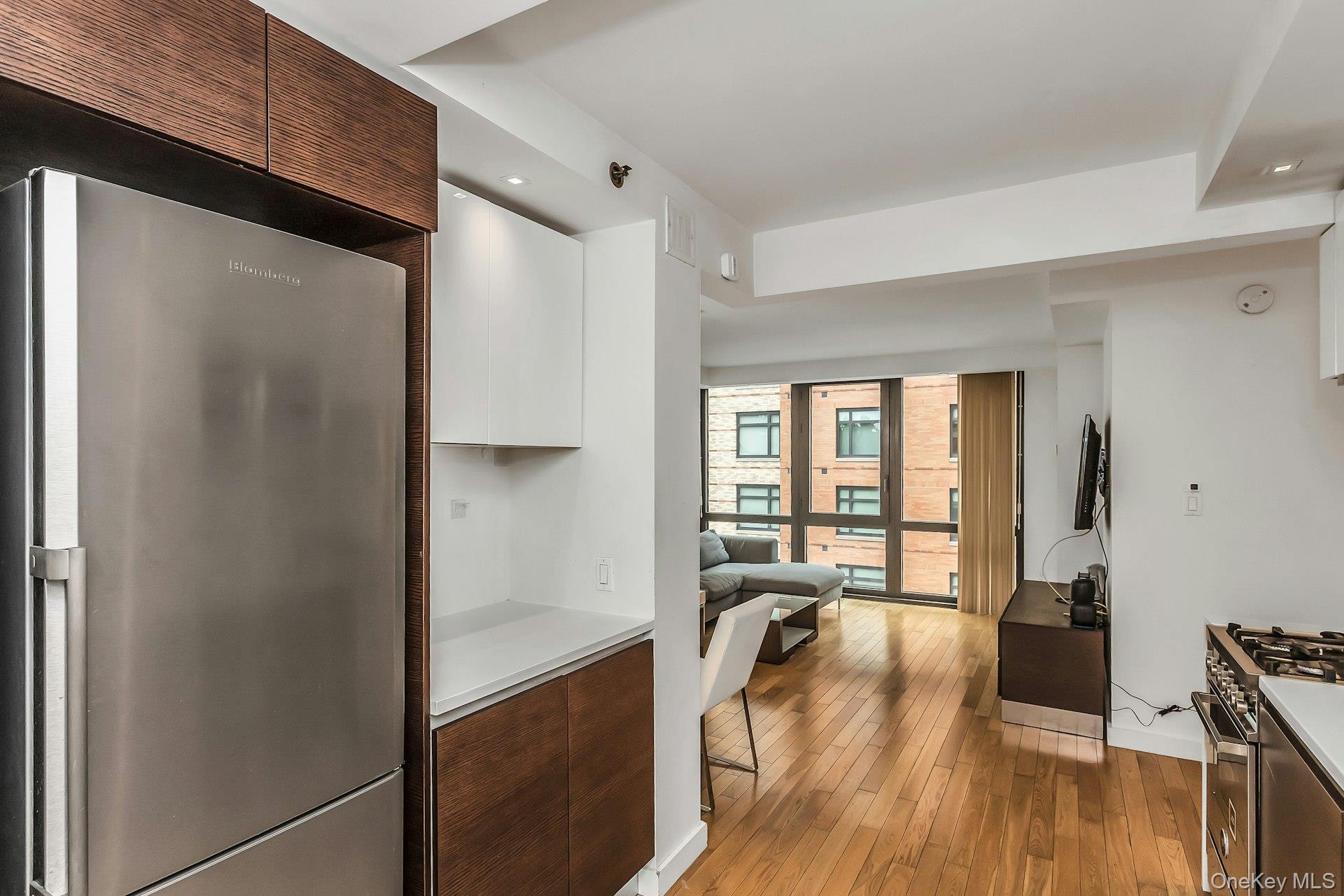 39-16 Prince Street Unit: 5E