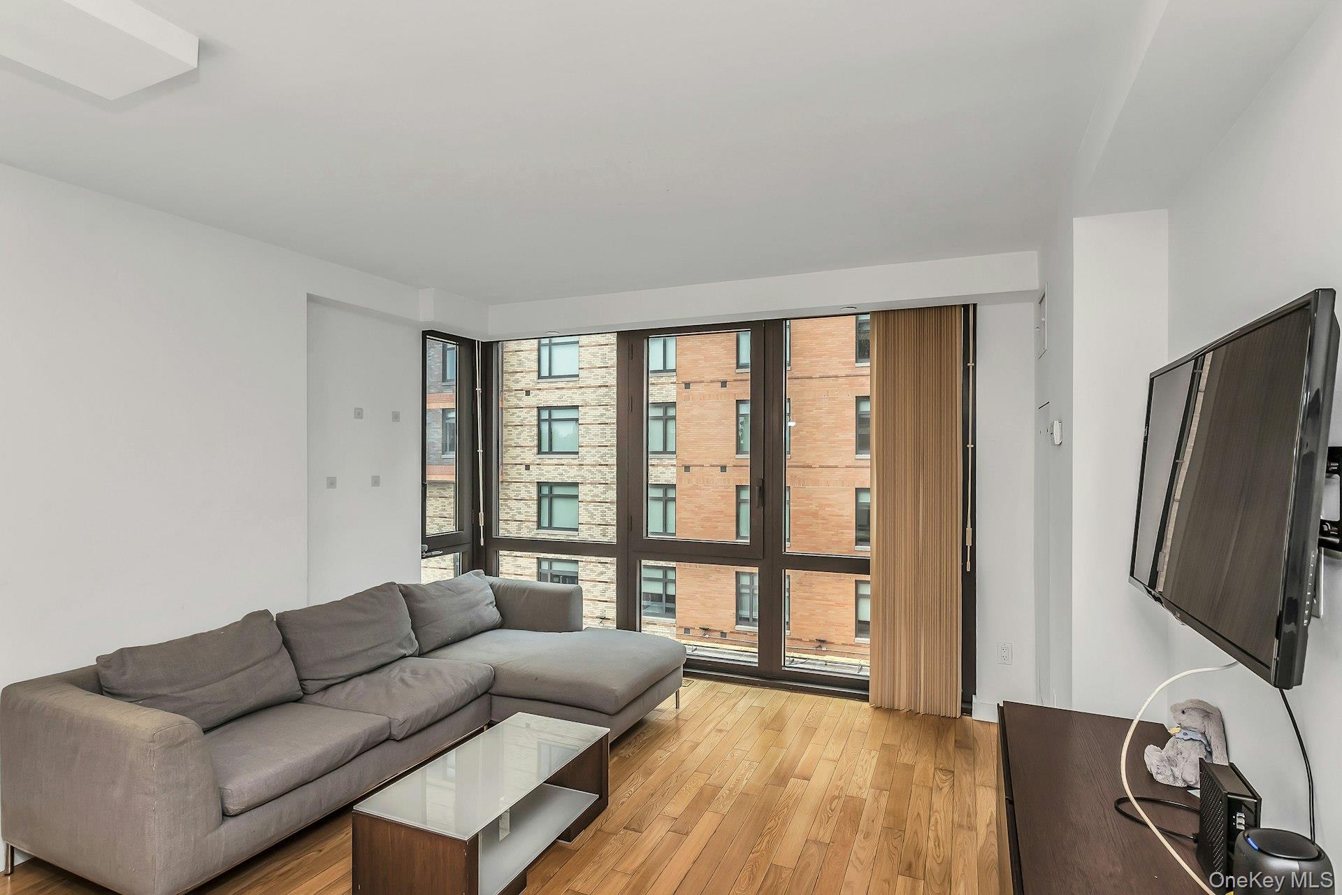 39-16 Prince Street Unit: 5E