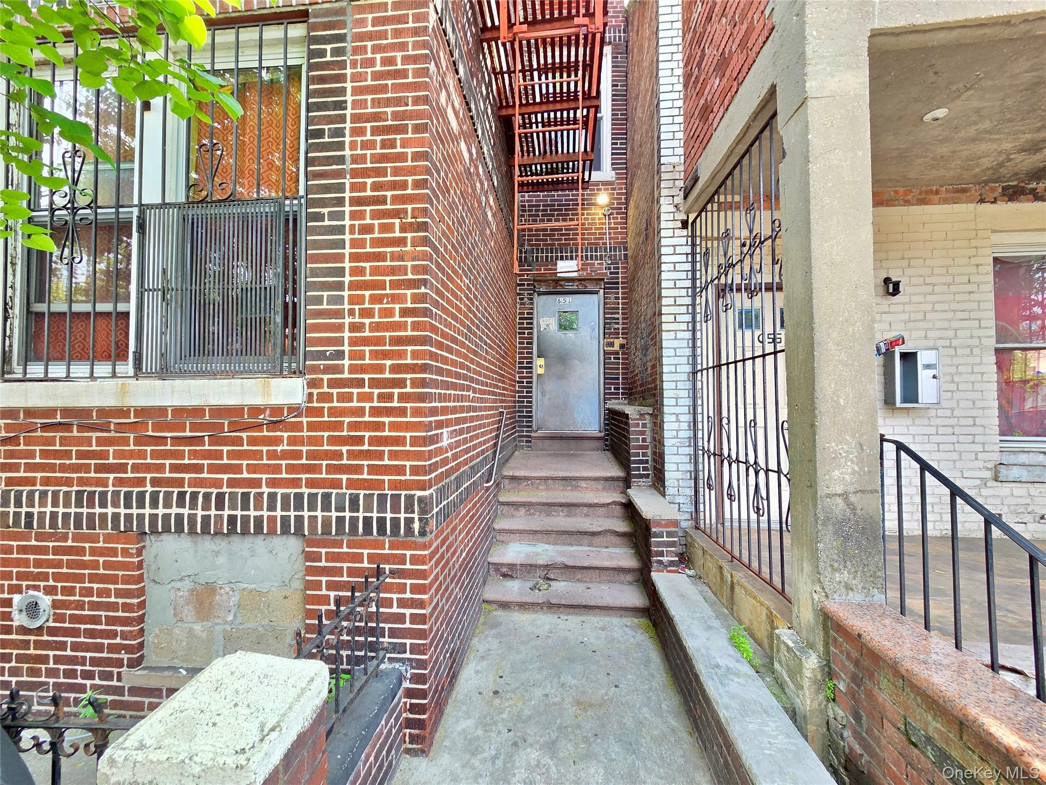 651 Barbey Street