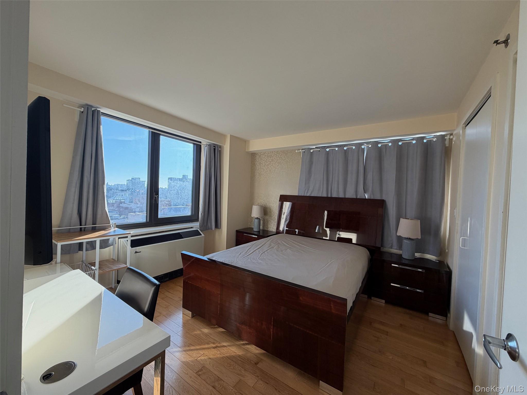 39-16 Prince Street Unit: 8C