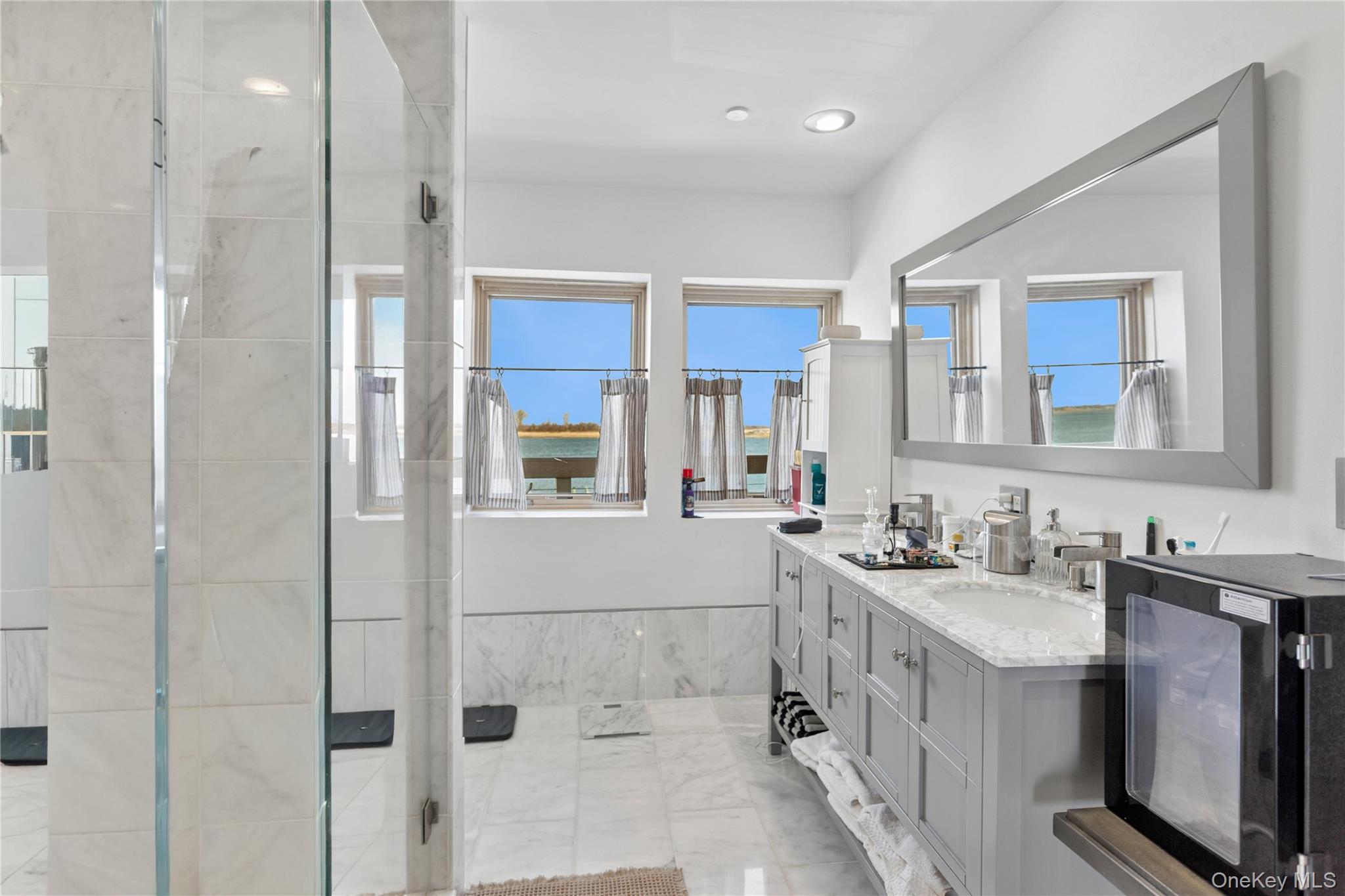 416 W Bay Drive