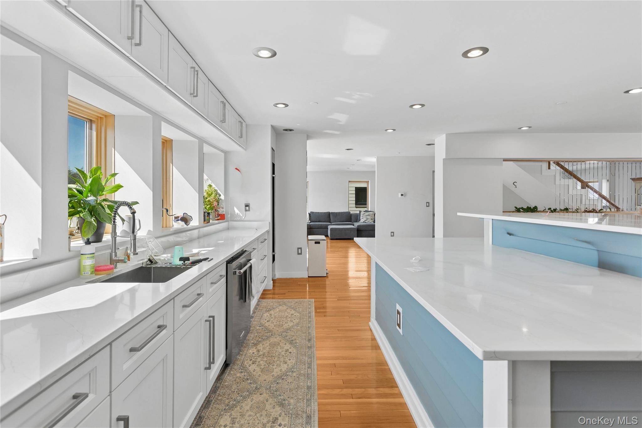 416 W Bay Drive