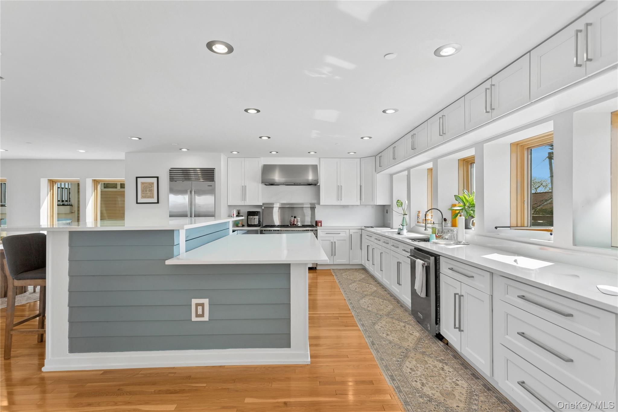 416 W Bay Drive