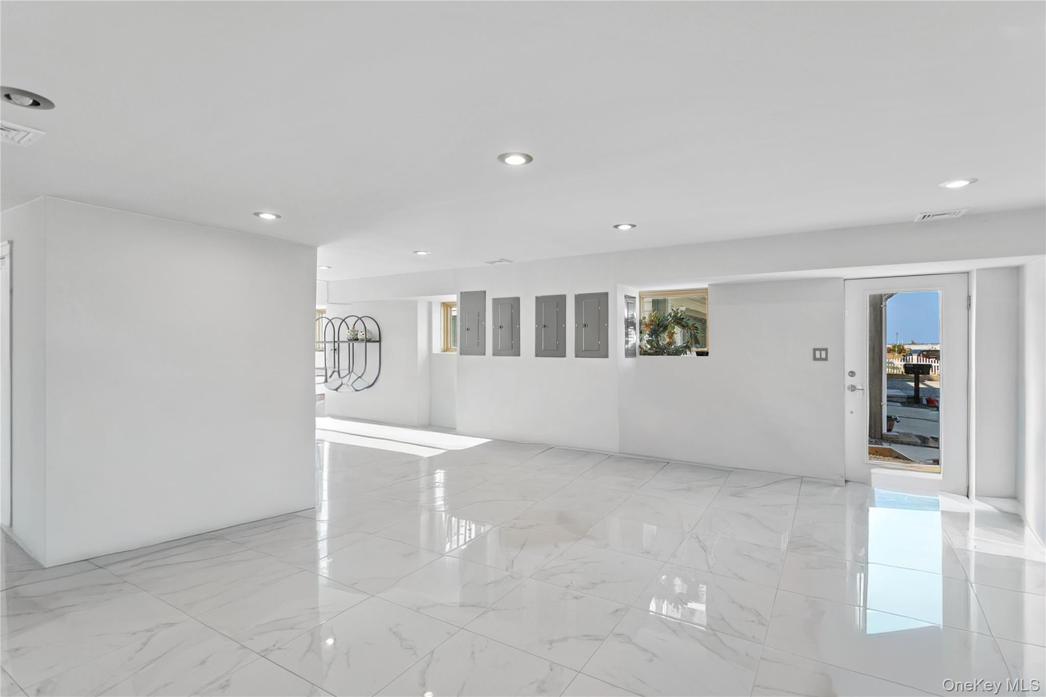 416 W Bay Drive