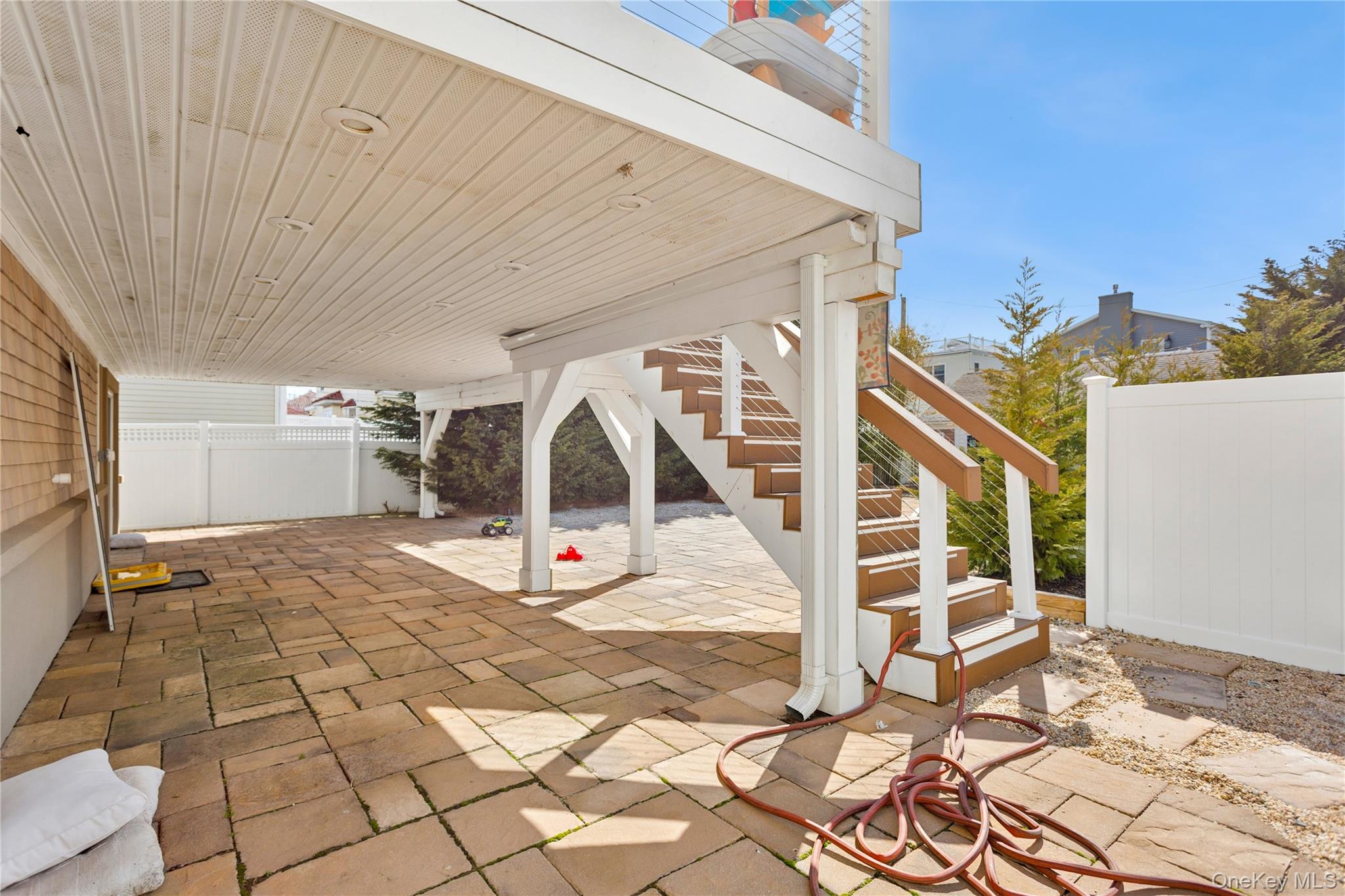 416 W Bay Drive